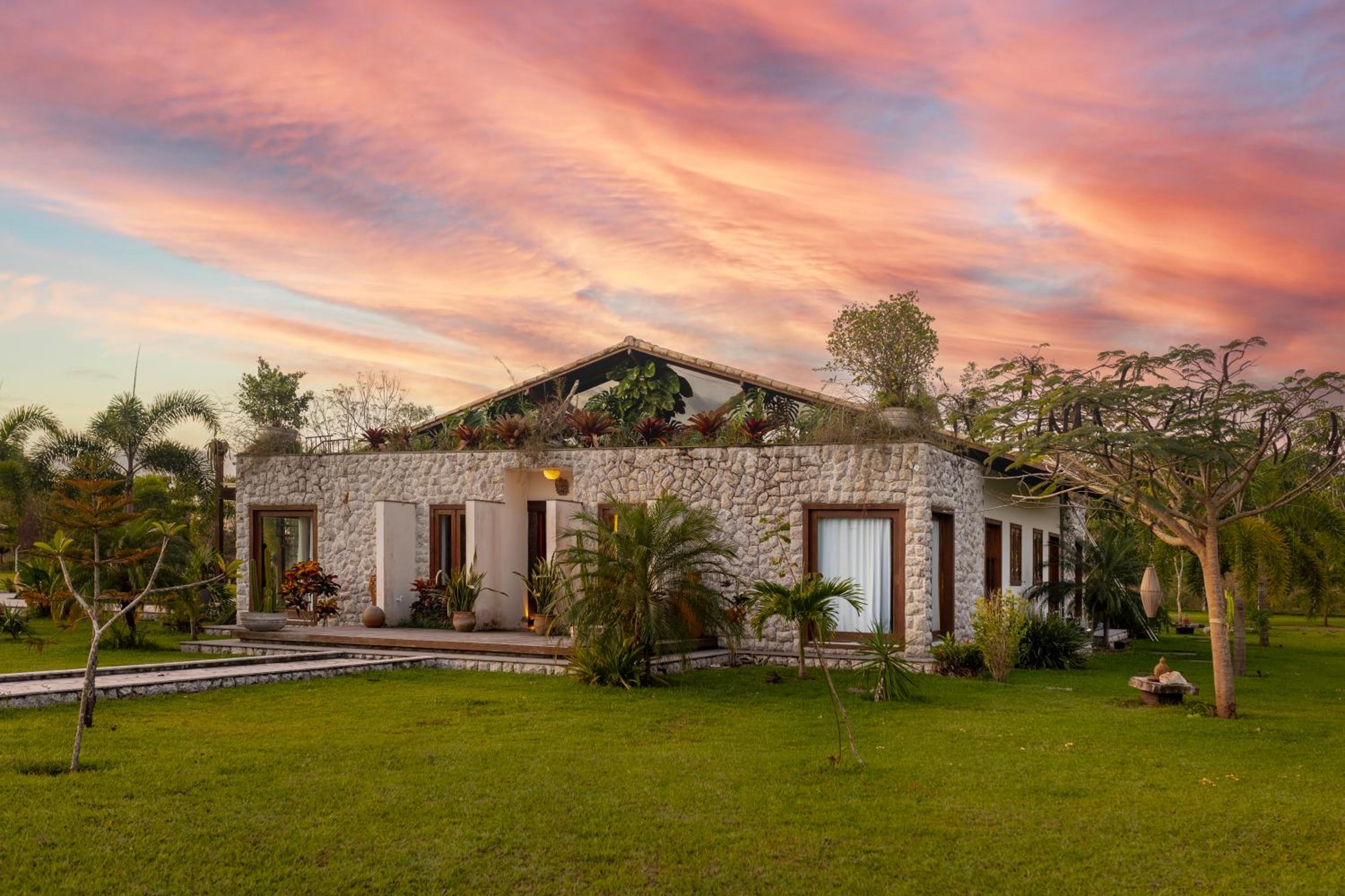 Villa photo 2