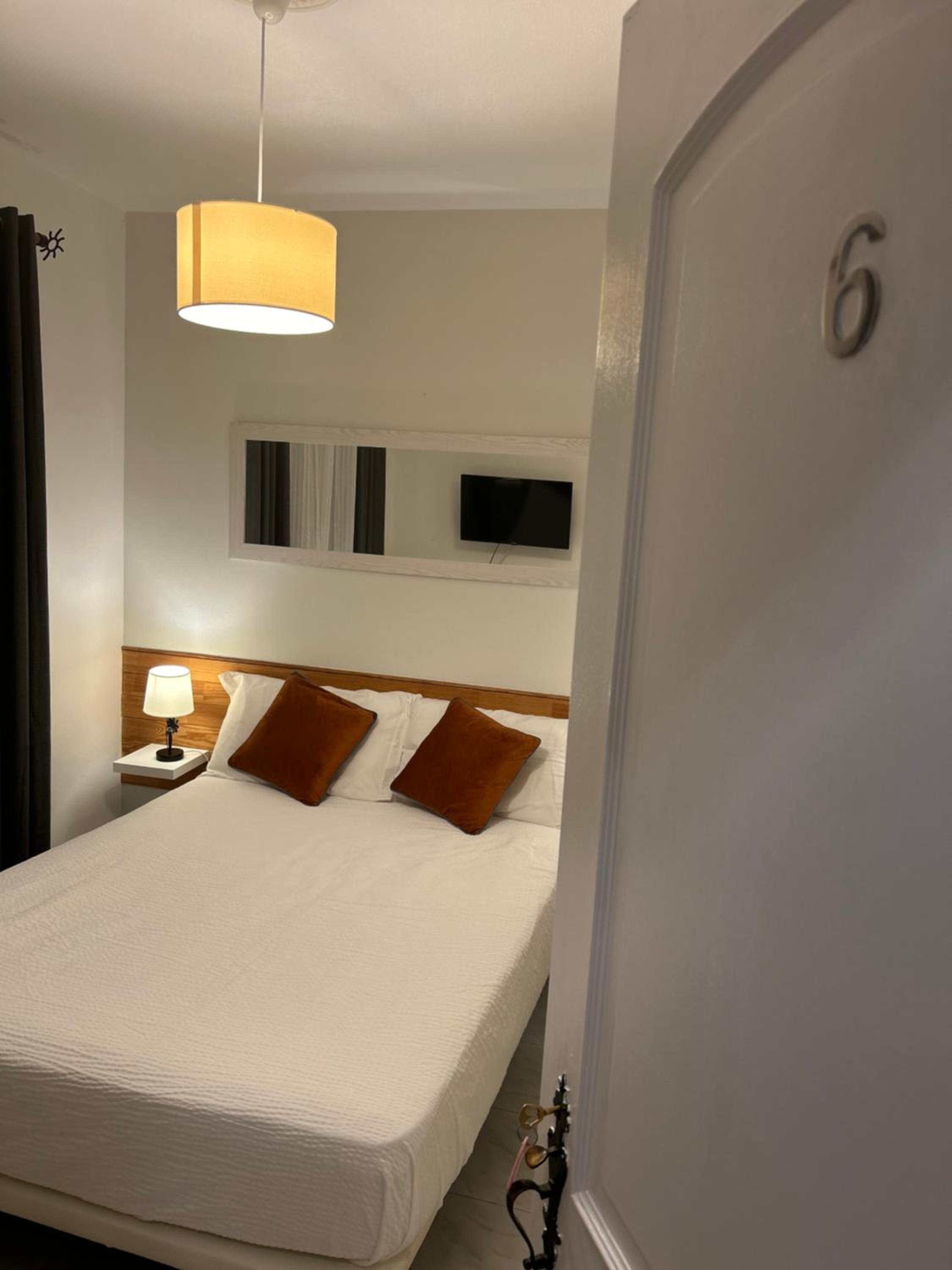 Small Double Room photo 1