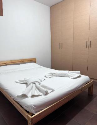 Studio Apartment photo 1