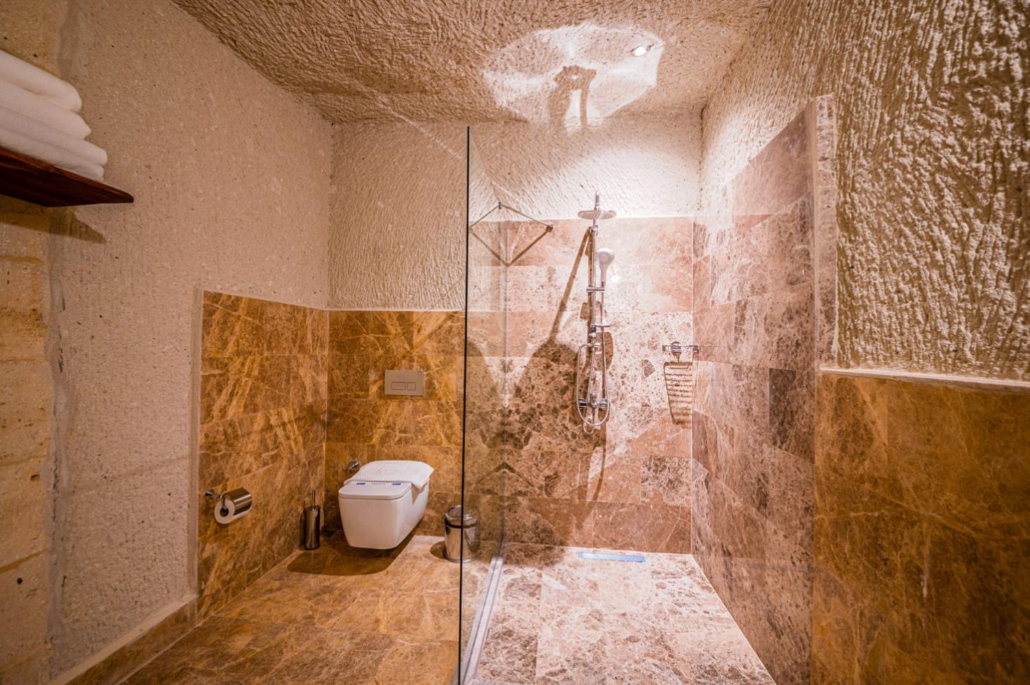 Deluxe Suite photo 2