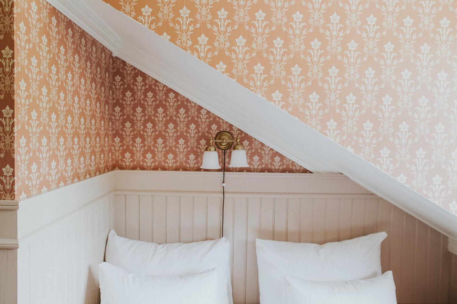 Double or Twin Room - Photo 3
