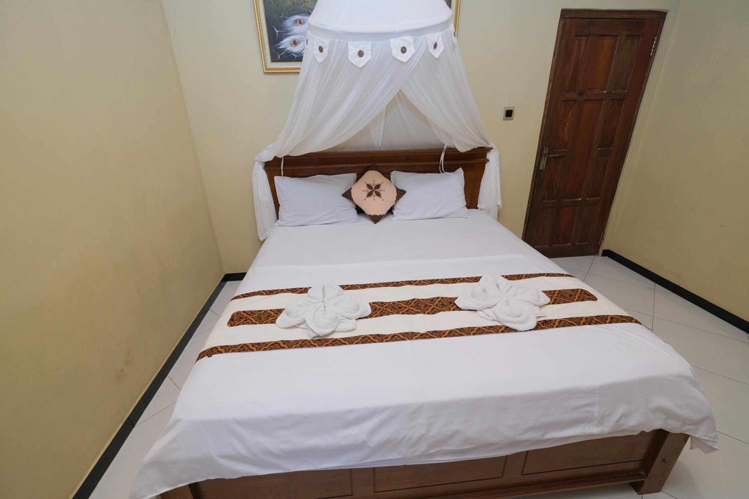 Double Room with Private Bathroom - Photo 1