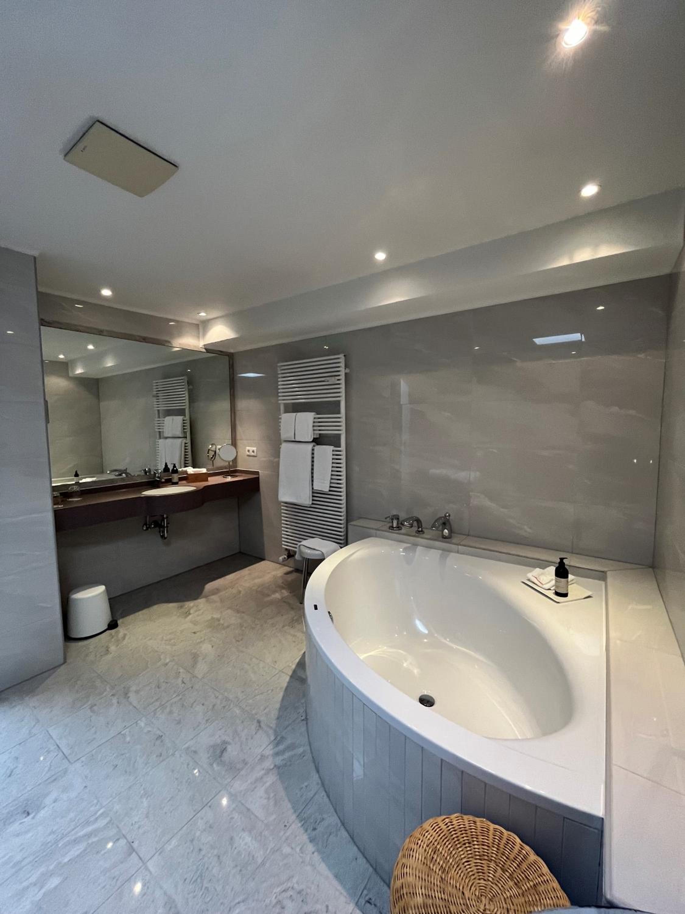 Junior Suite - Photo 9