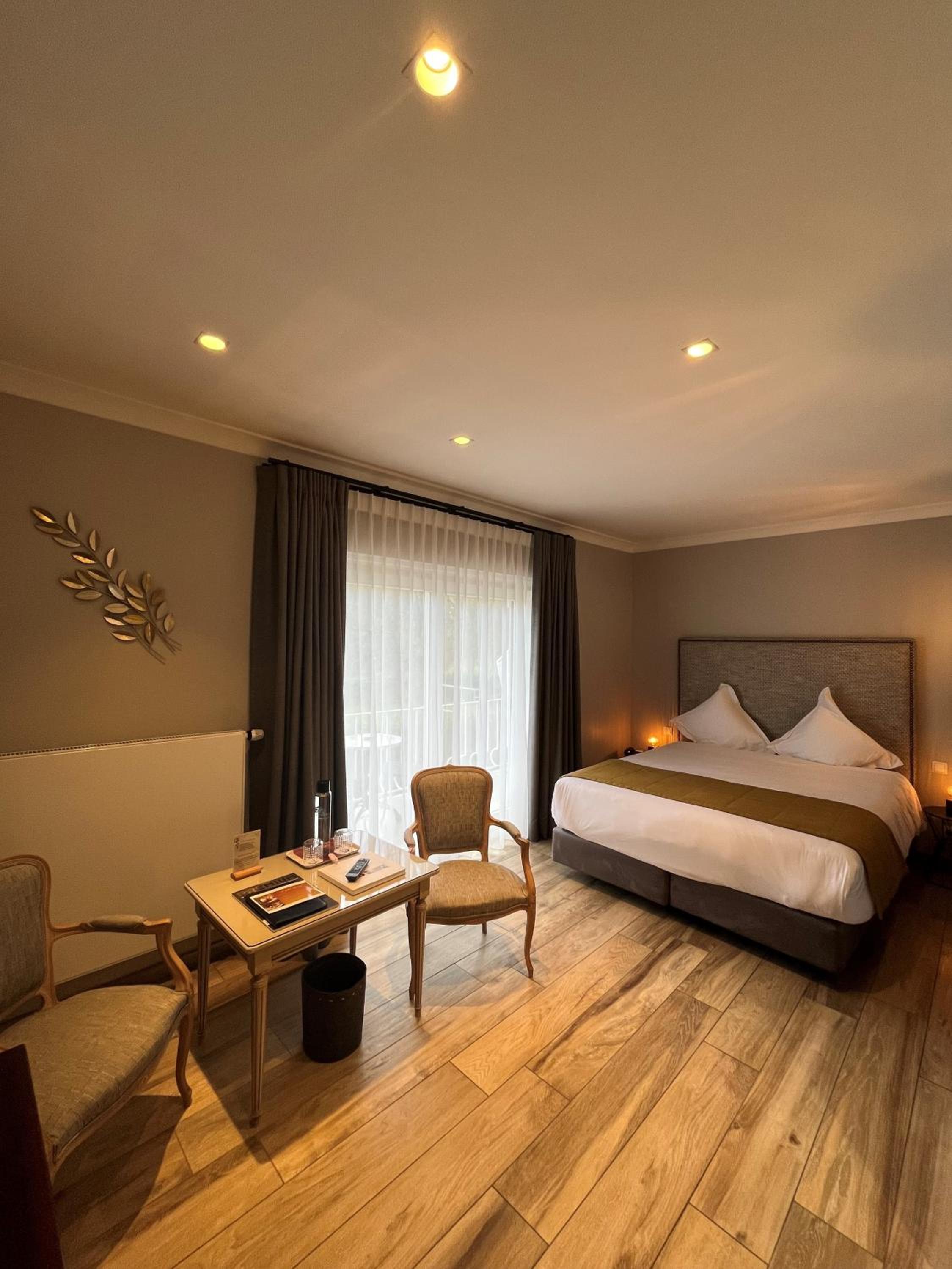 Standard Double Room - Photo 22