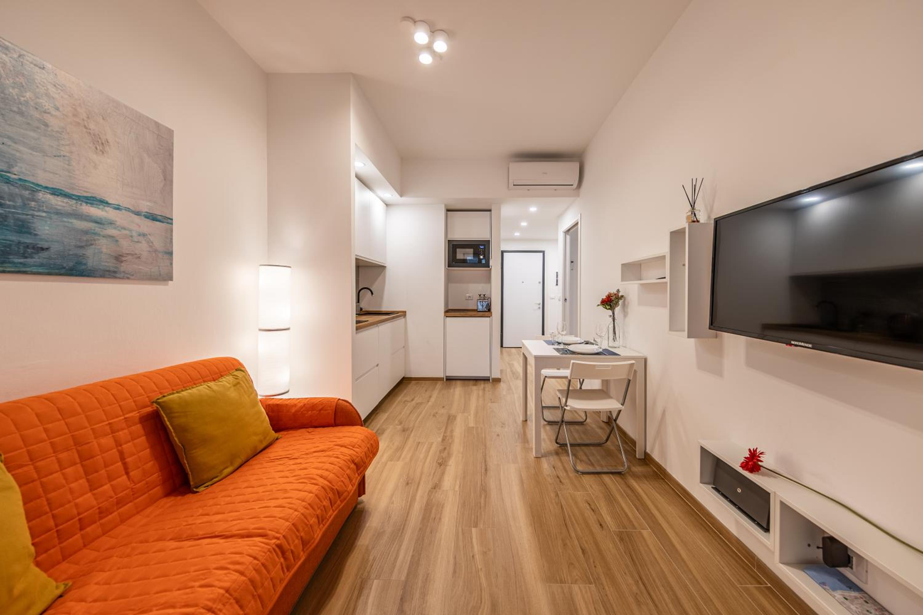 One-Bedroom Apartment