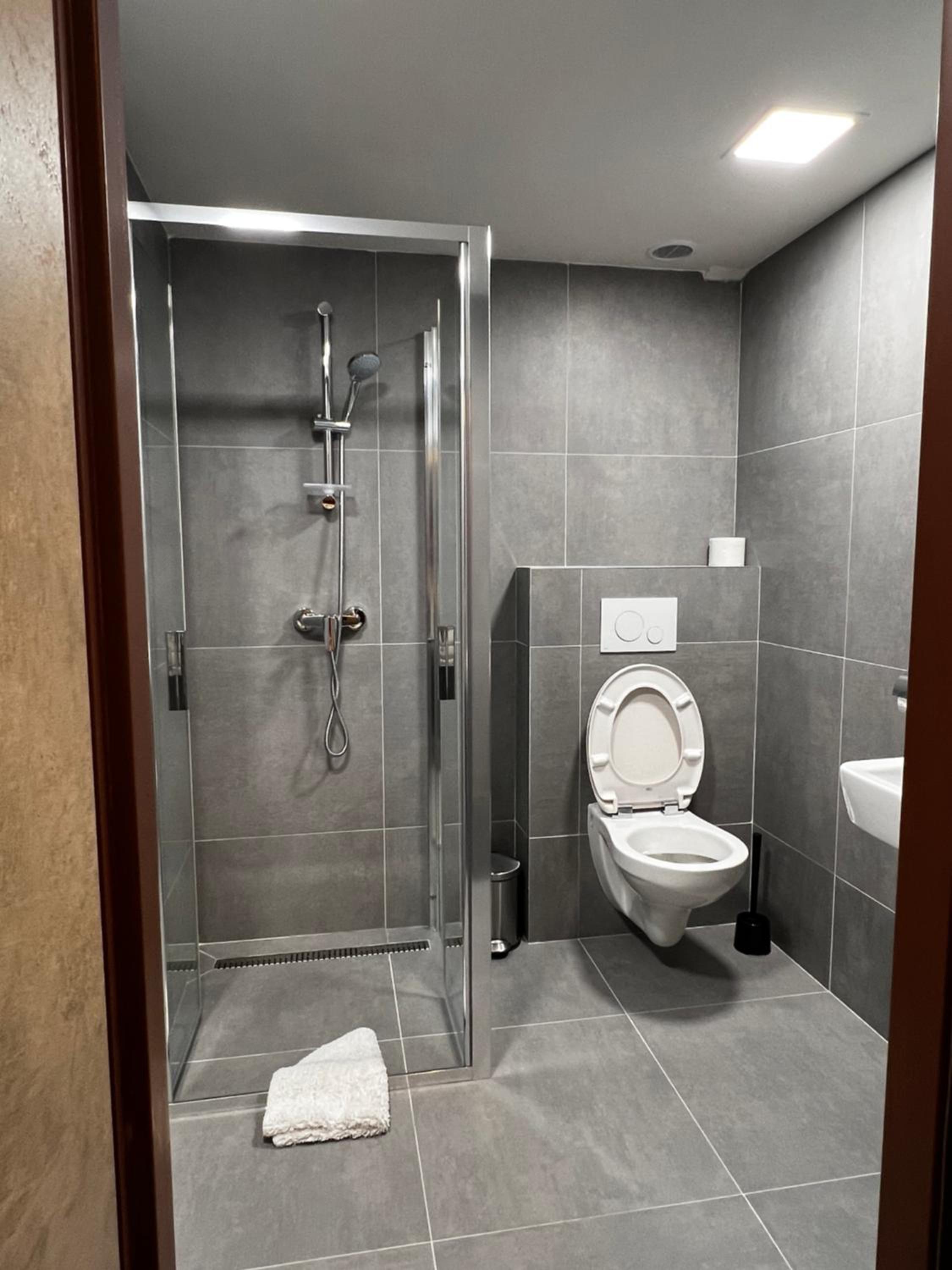 Double or Twin Room photo 2