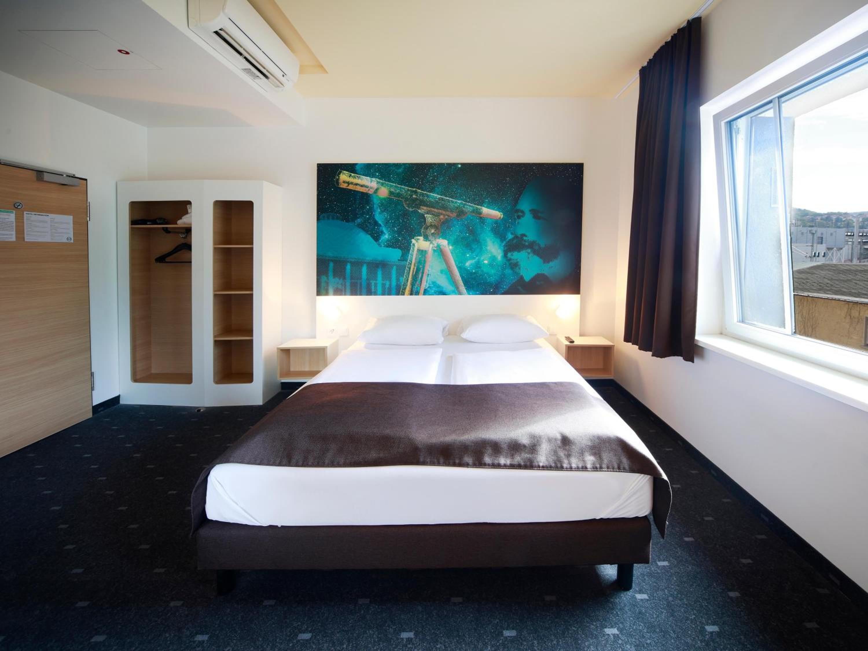 Double Room - Photo 5