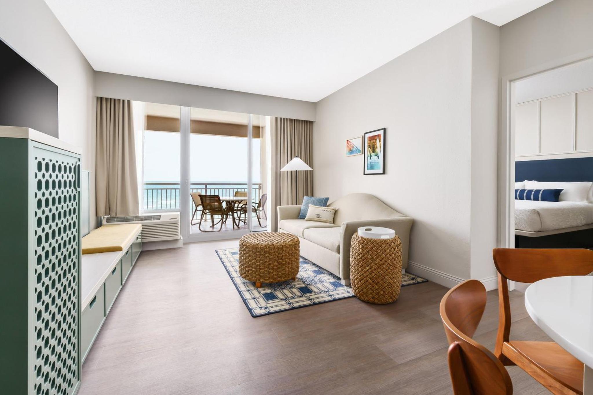 One-Bedroom King Suite - Photo 9