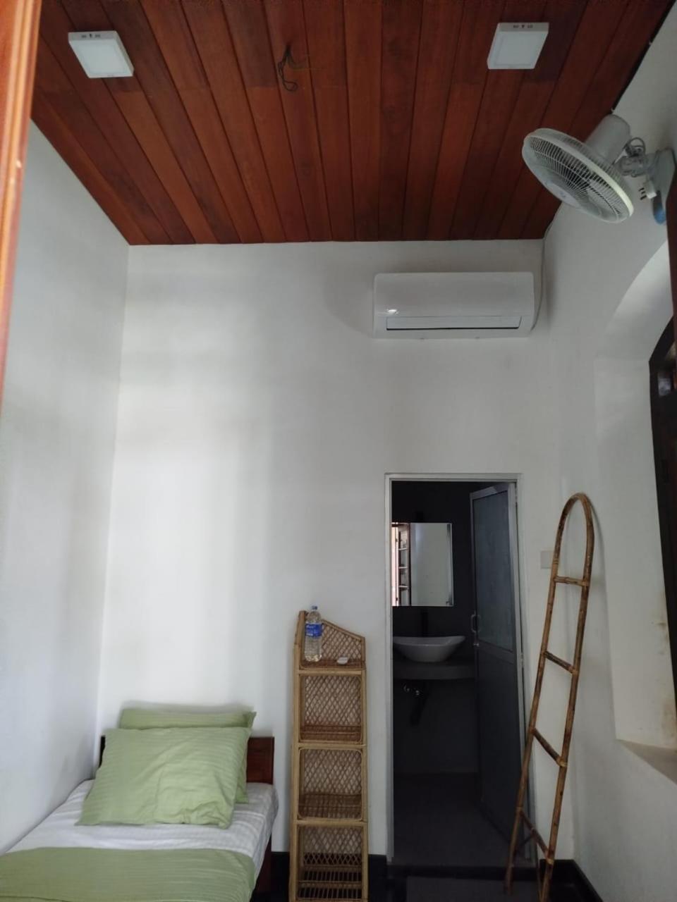 Single Room photo 1