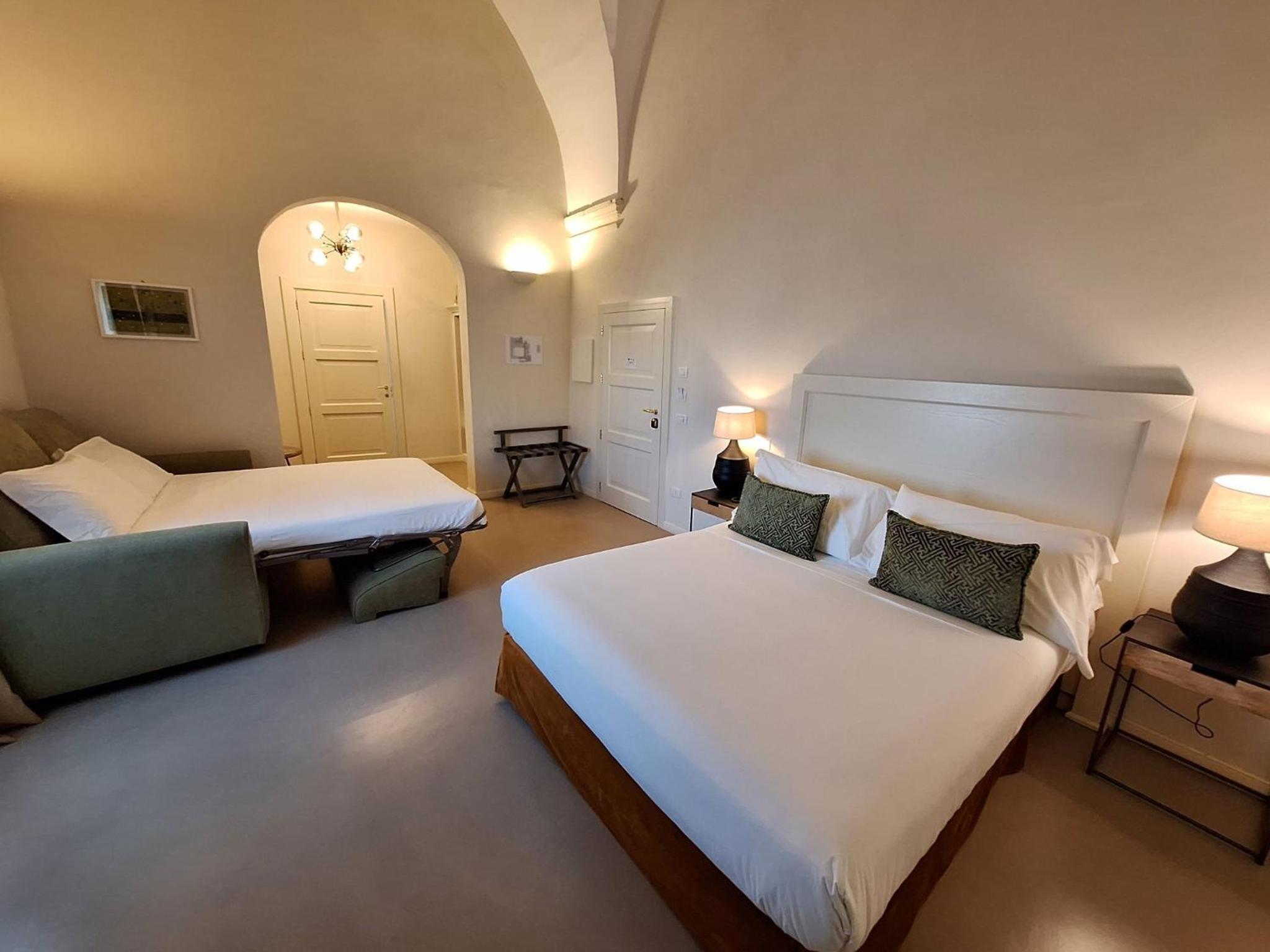 Quadruple Room - Disability Access - Photo 5