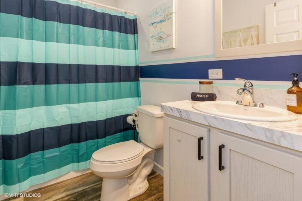 Four-Bedroom House photo 2