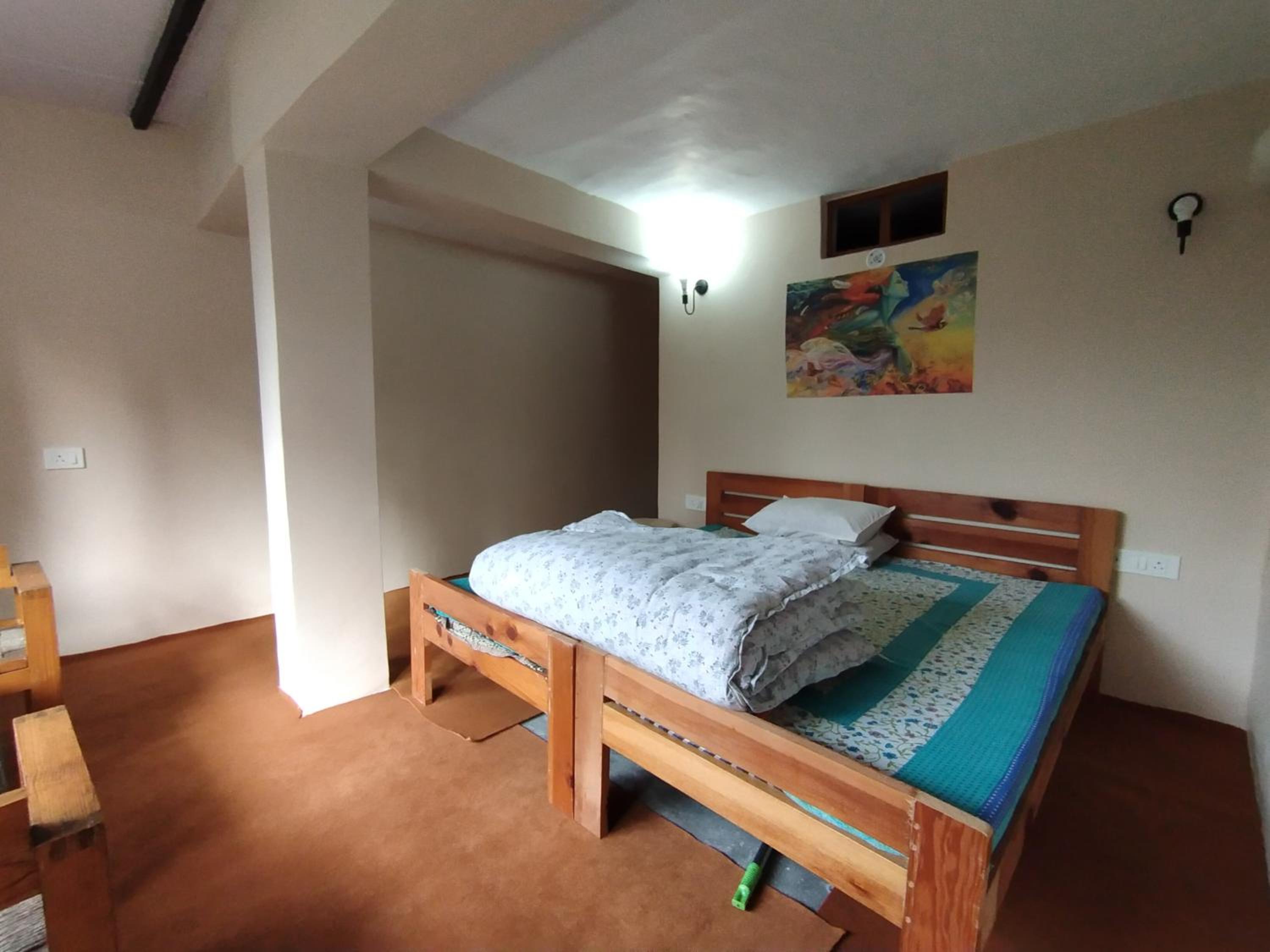 Small Double Room - Photo 17