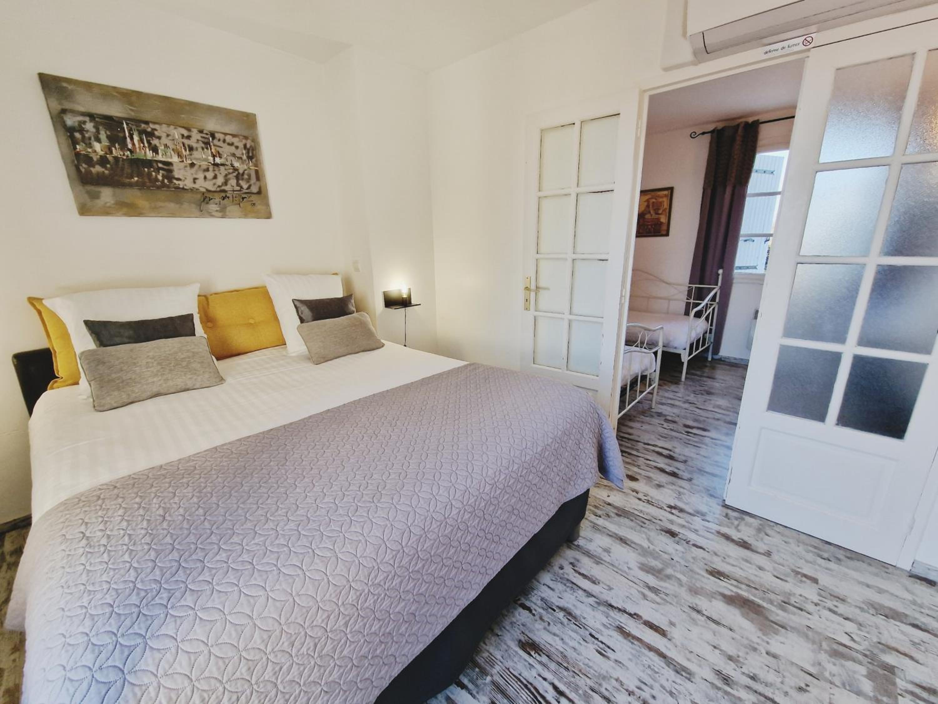 Quadruple Room - Photo 2