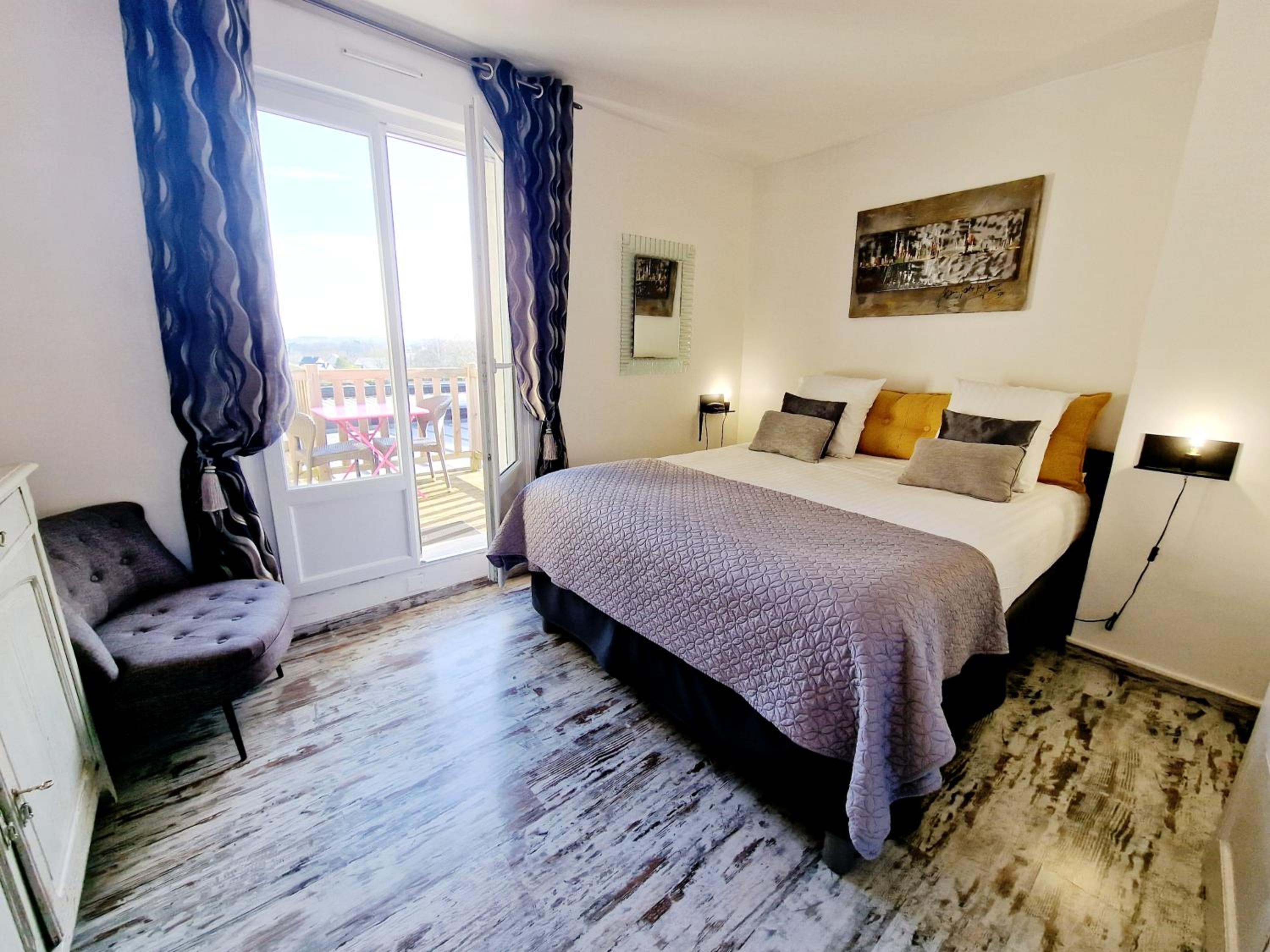 Quadruple Room - Photo 1