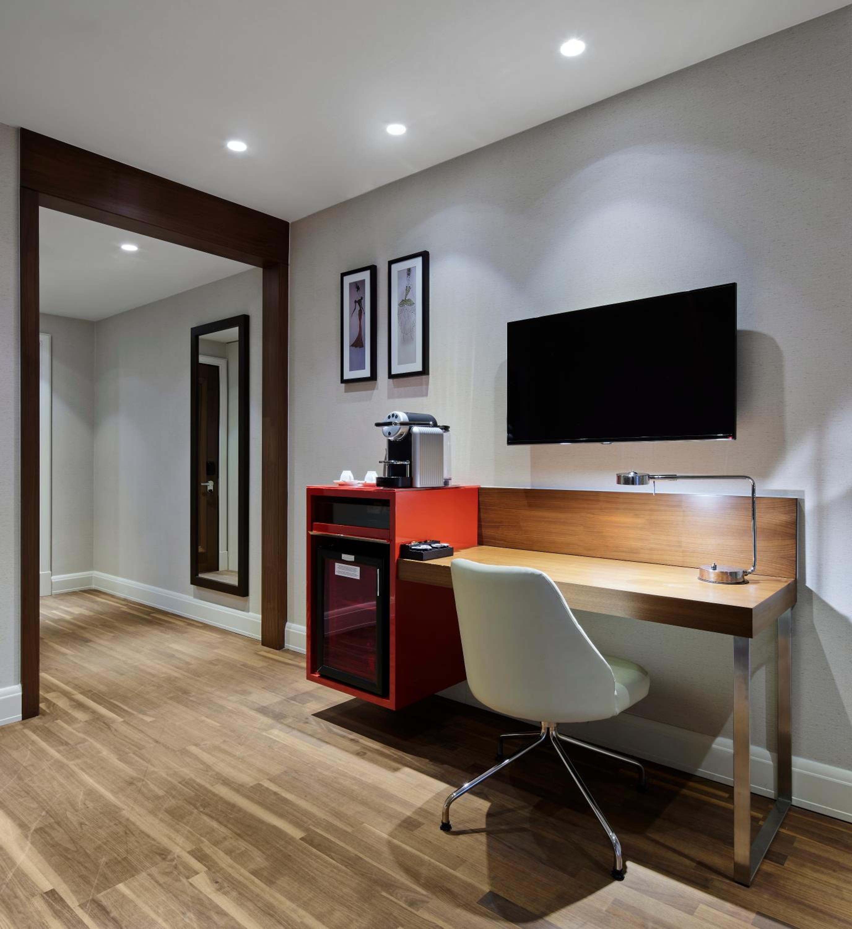 Titanic Duplex Suite