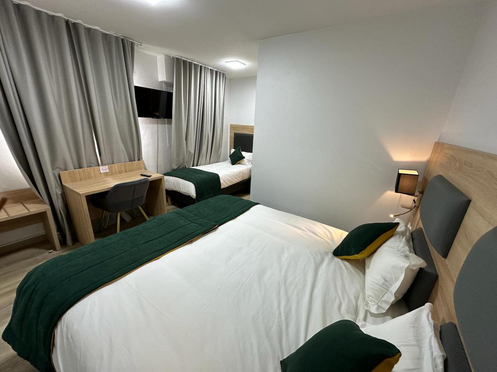 Quadruple Room - Photo 4