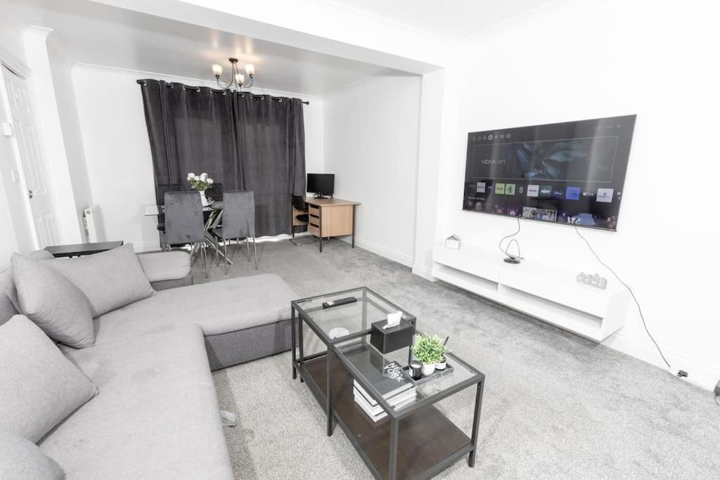 Two-Bedroom House photo 1