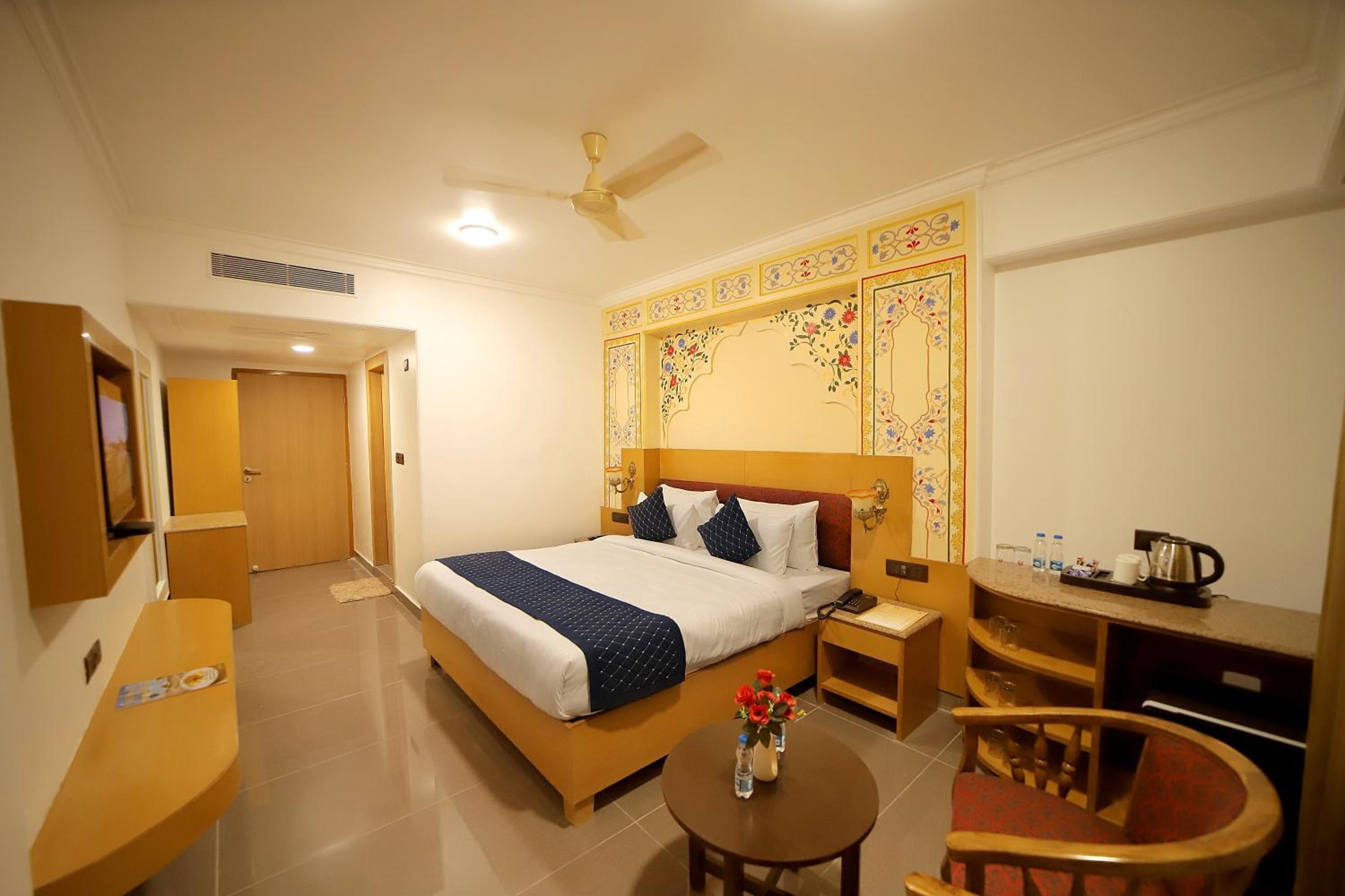Large Double Room photo 1