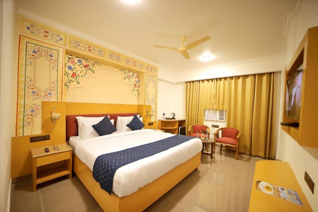 Large Double Room photo 2