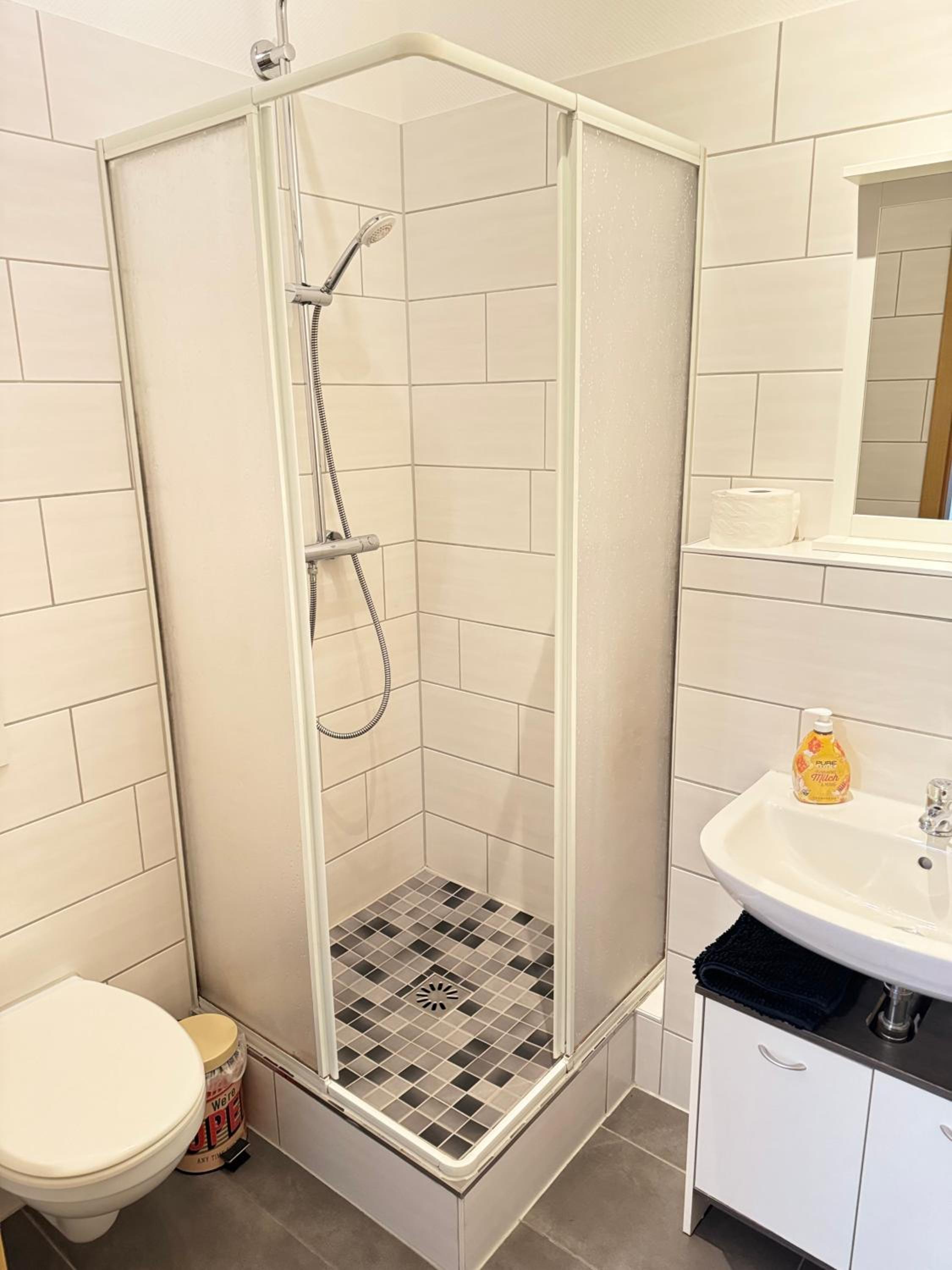 Apartment 3 photo 2