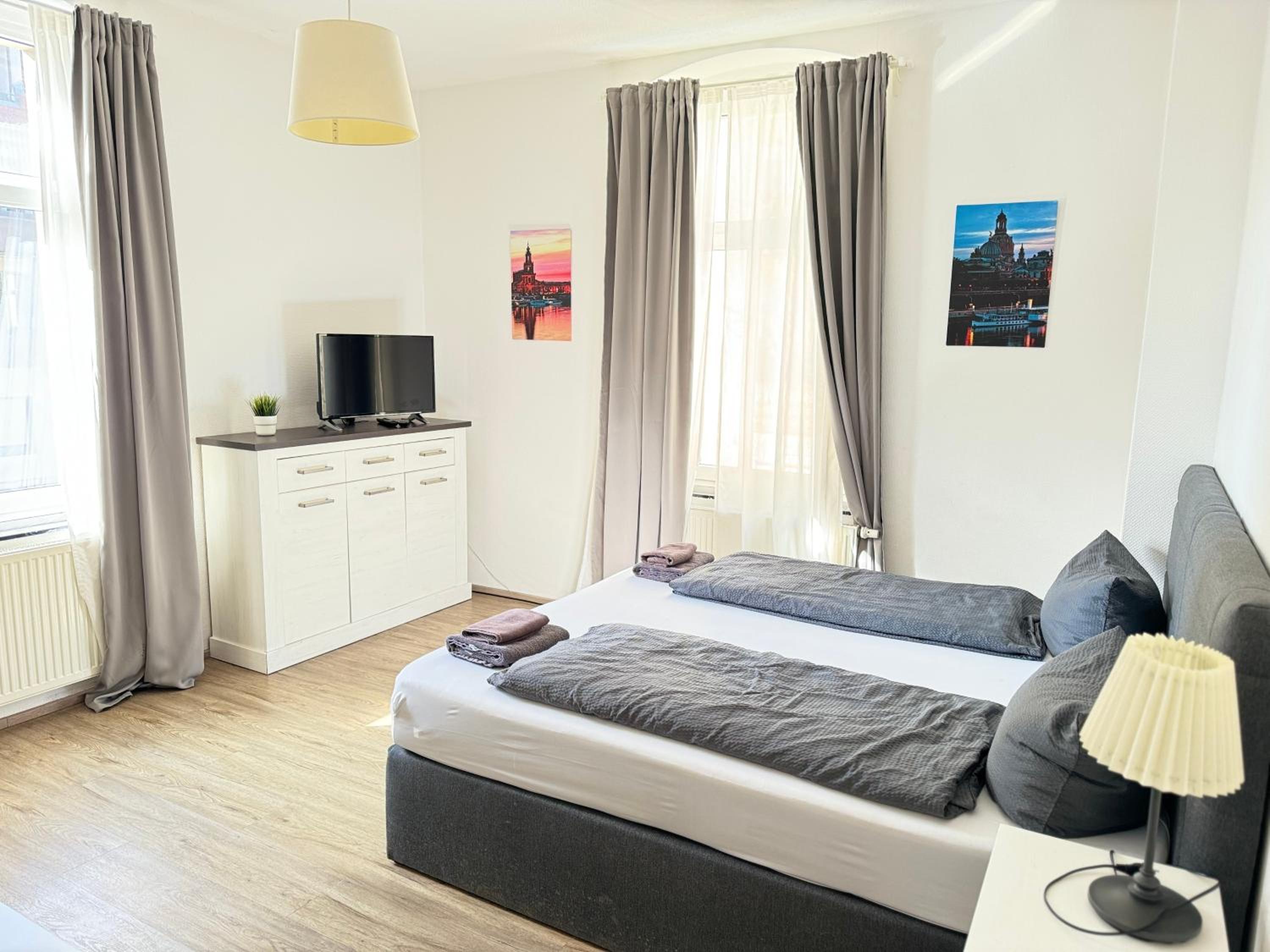Apartment 4 photo 3