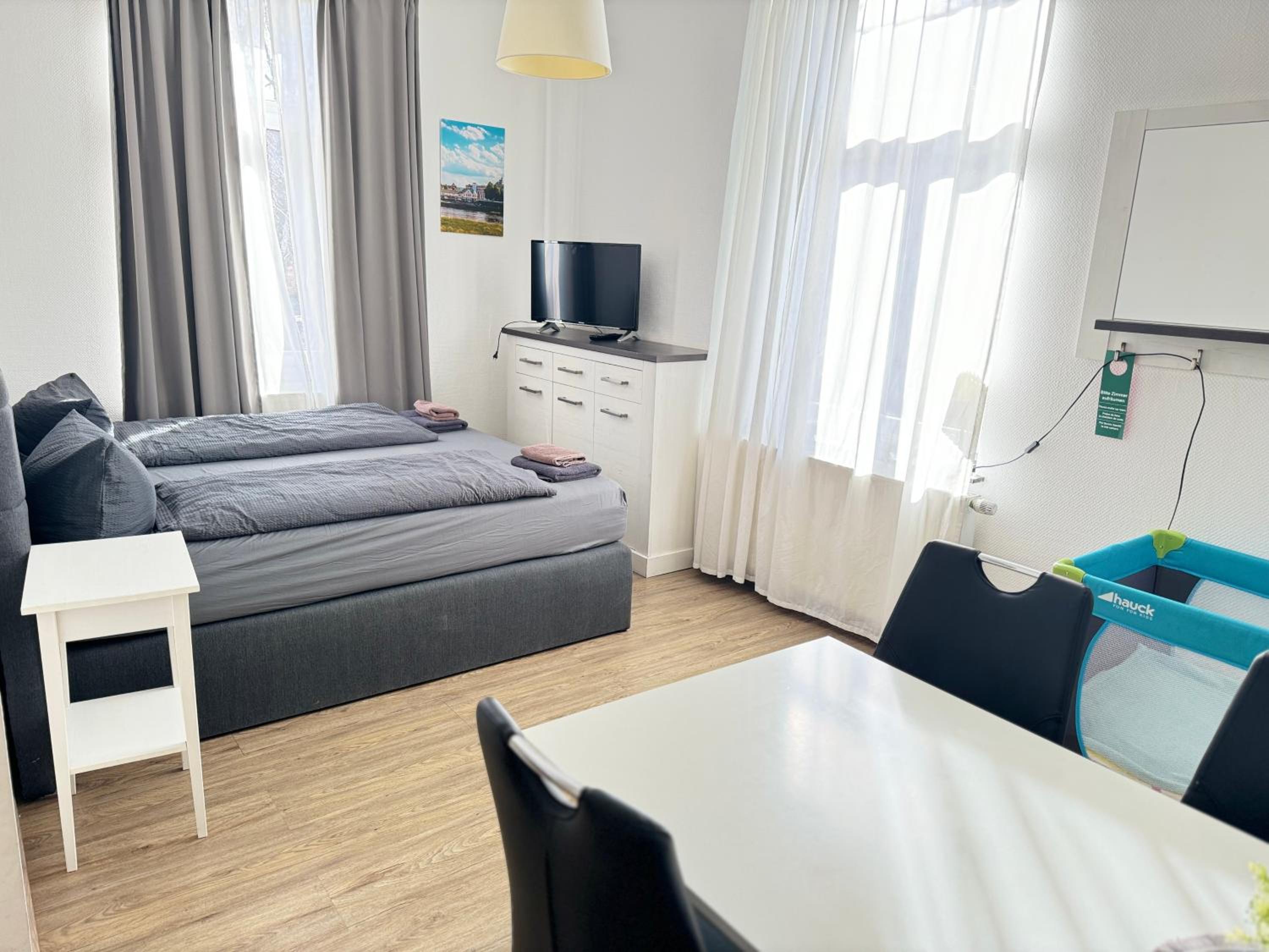 Apartment 5 photo 3