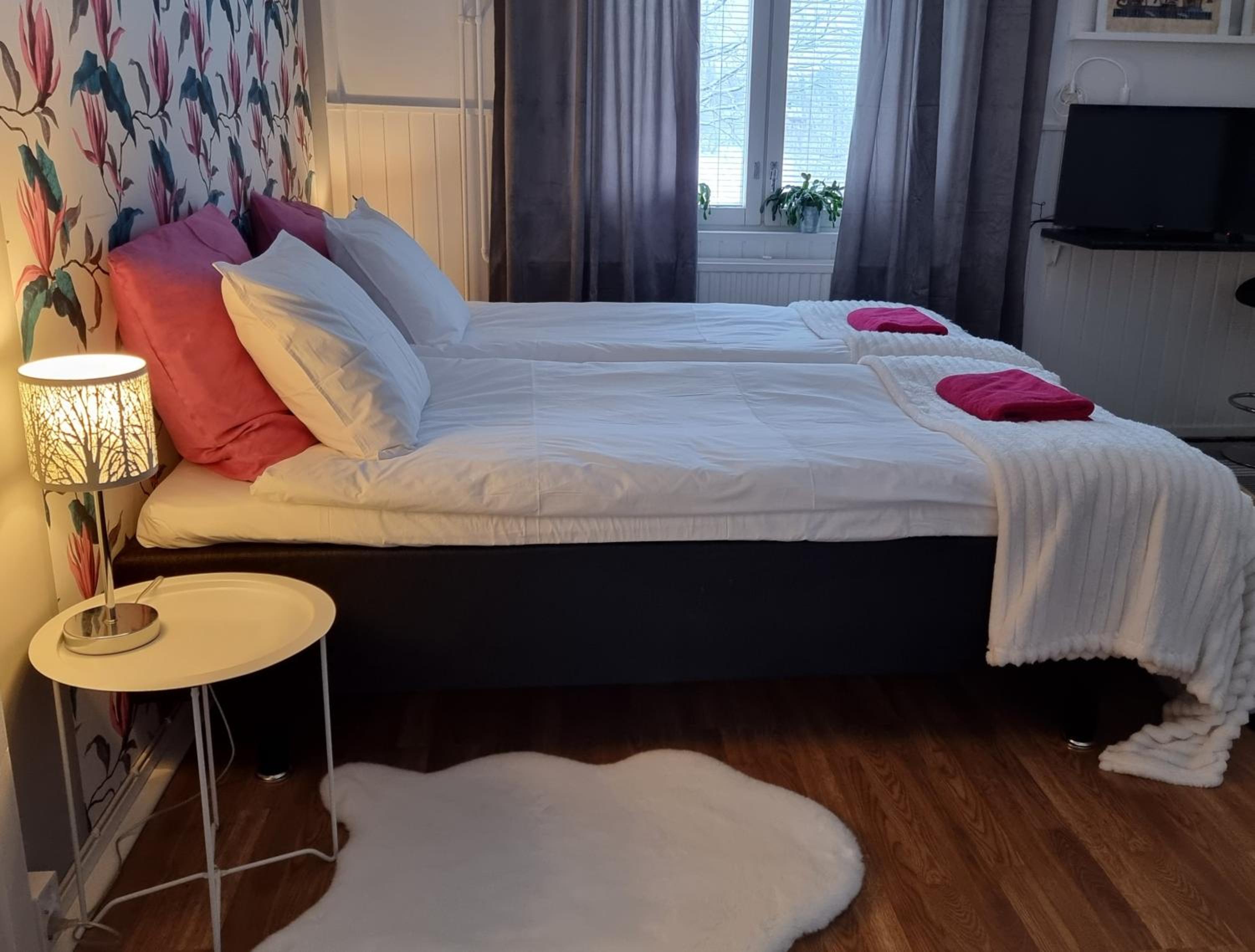 One-Bedroom Apartment - Photo 80