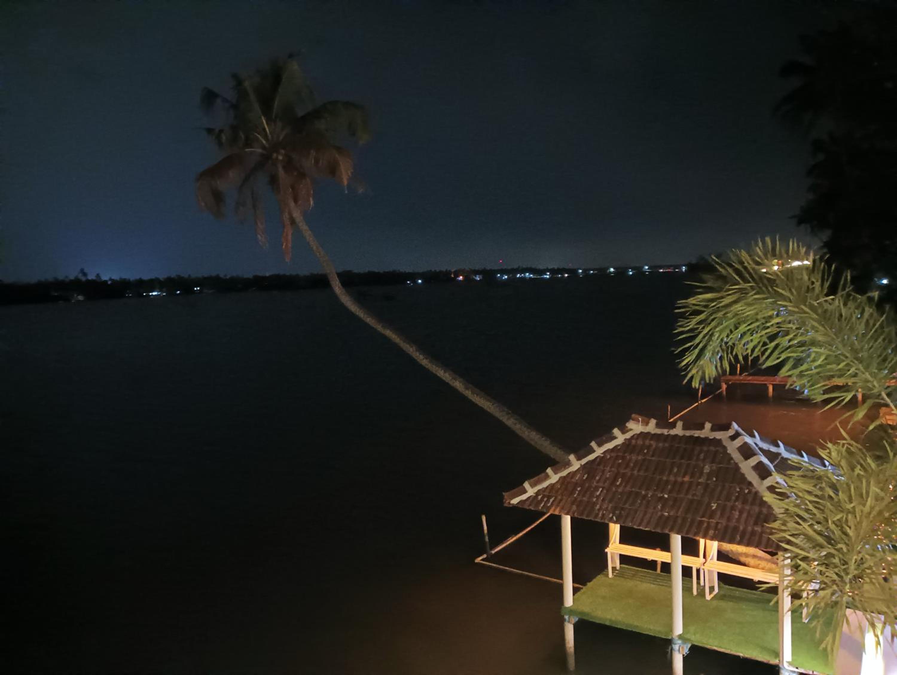 Double Room with Lake View photo 2
