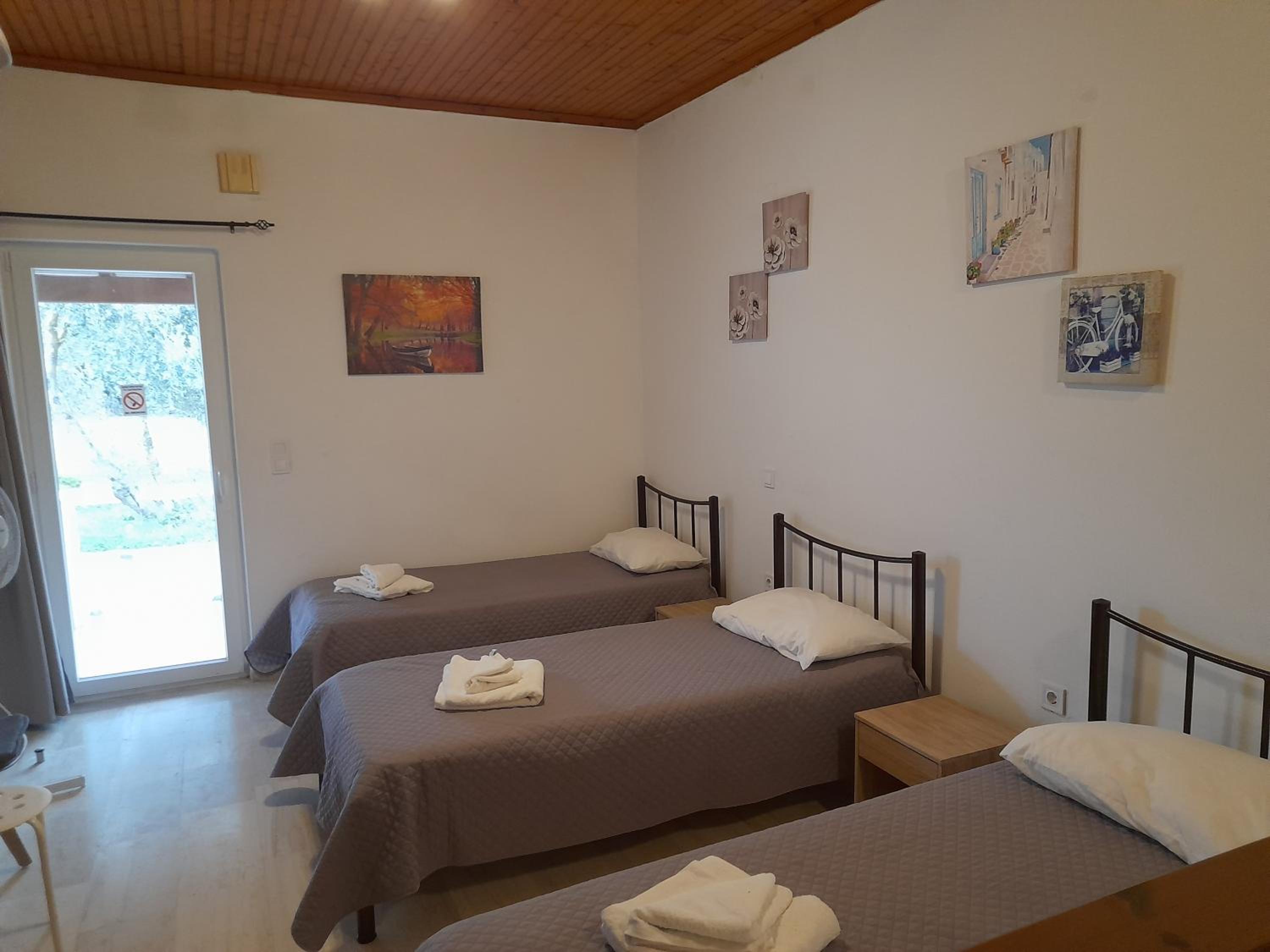 Studio Apartment photo 2