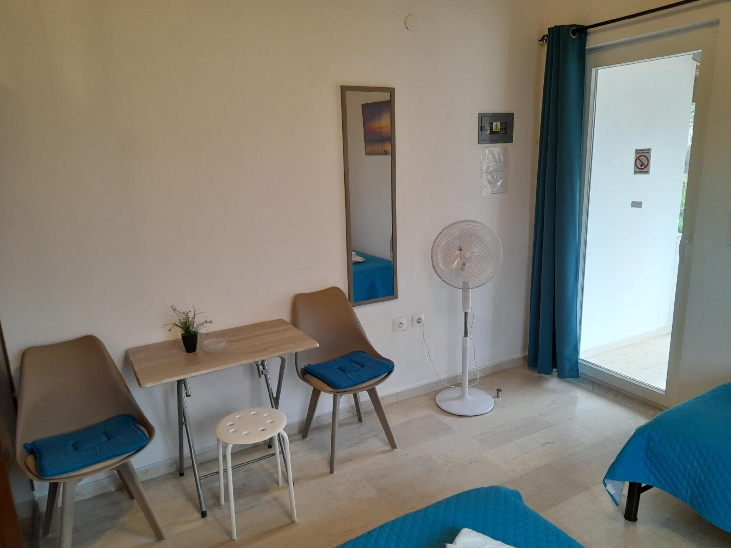 Studio Apartment photo 3