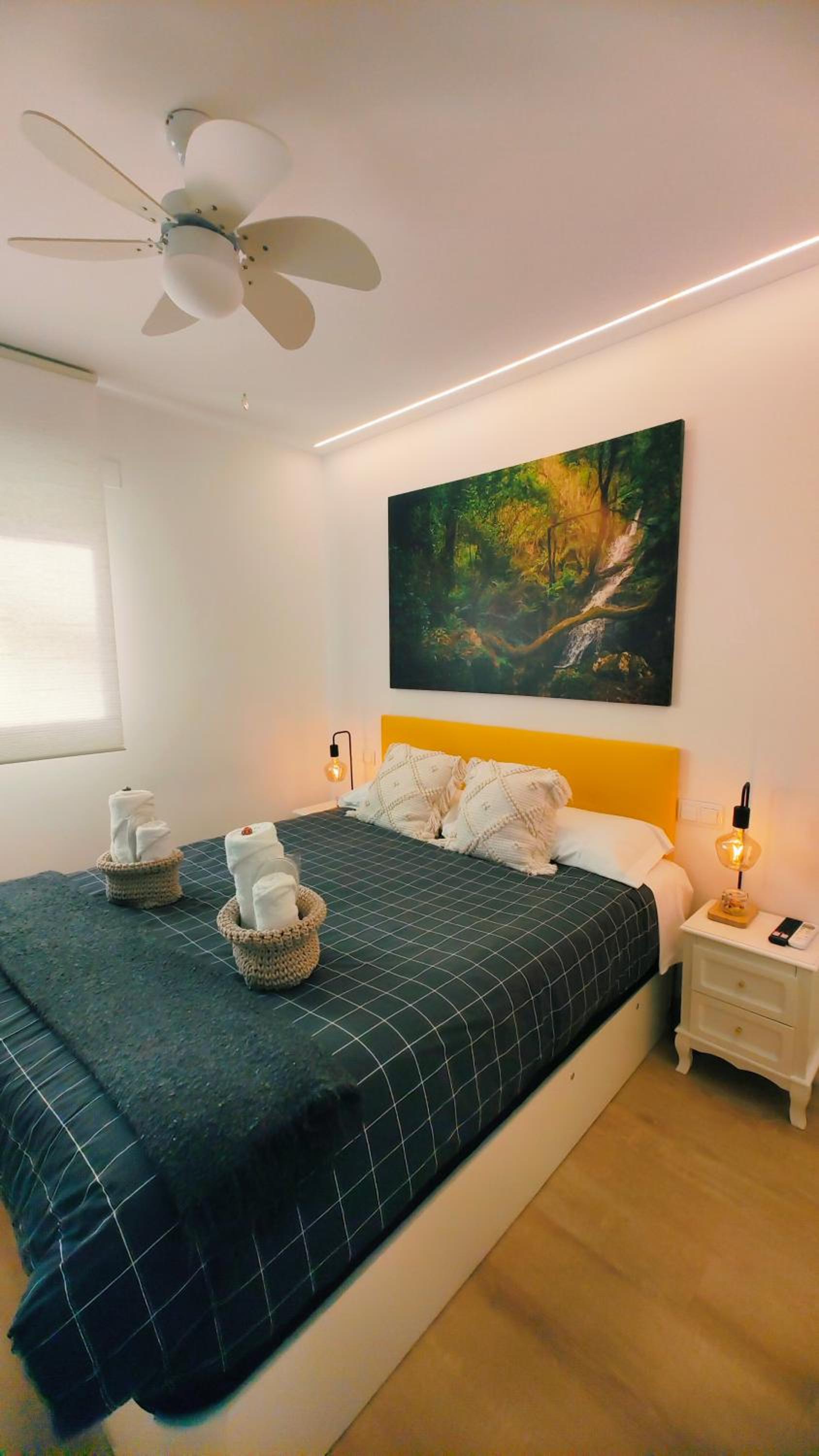 One-Bedroom Apartment photo 1