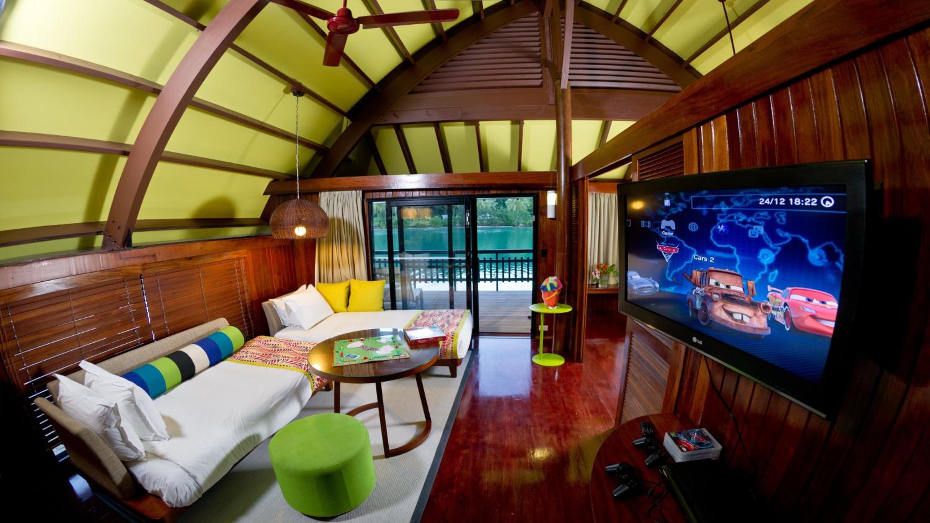 One-Bedroom Family Villa With Lagoon View photo 3