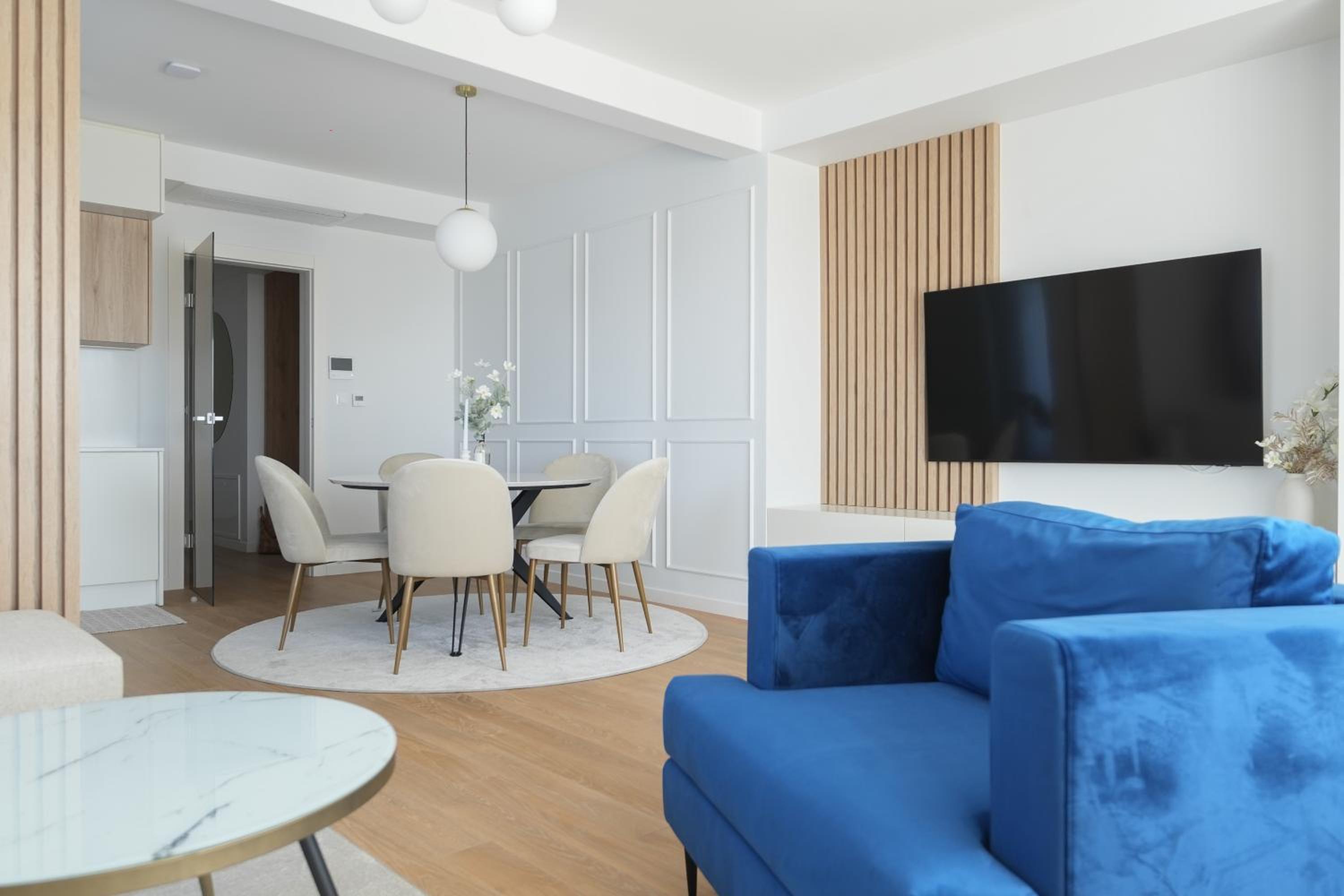 Two-Bedroom Apartment with Balcony, Sea View and private hot tub – Ground Floor photo 3