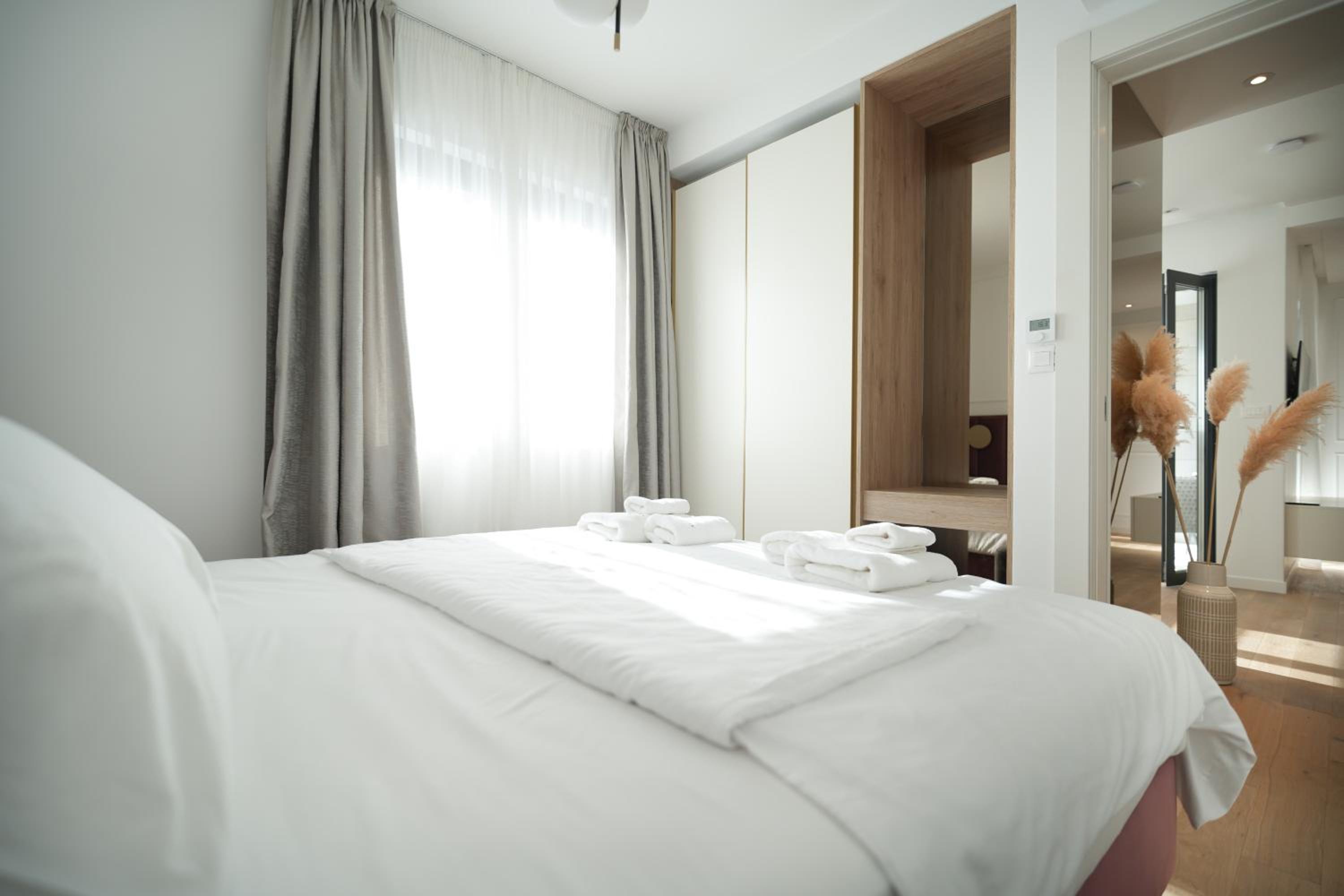 Two-Bedroom Apartment with Balcony– First Floor photo 2