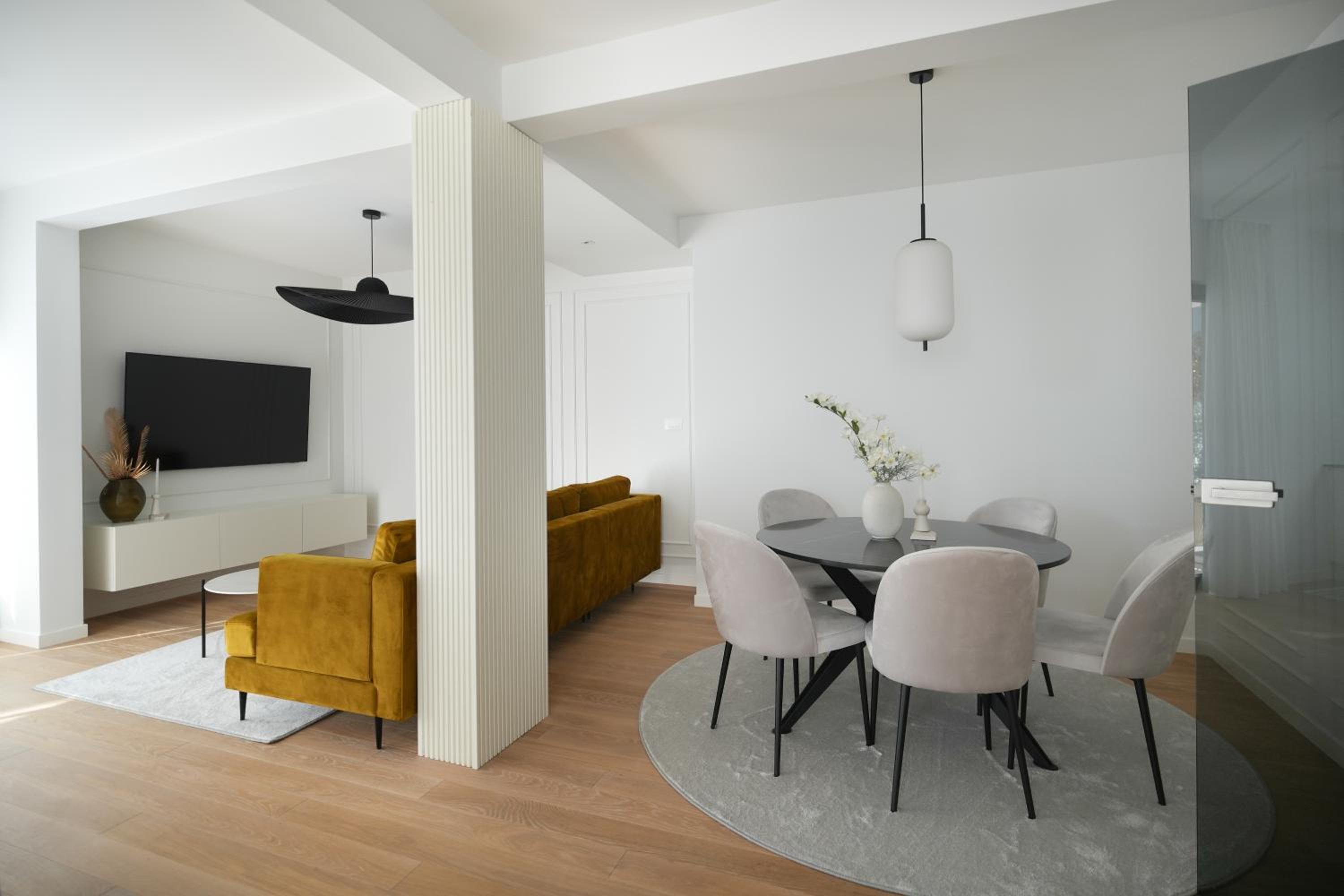 Two-Bedroom Apartment with Balcony and Sea View – Ground Floor photo 2