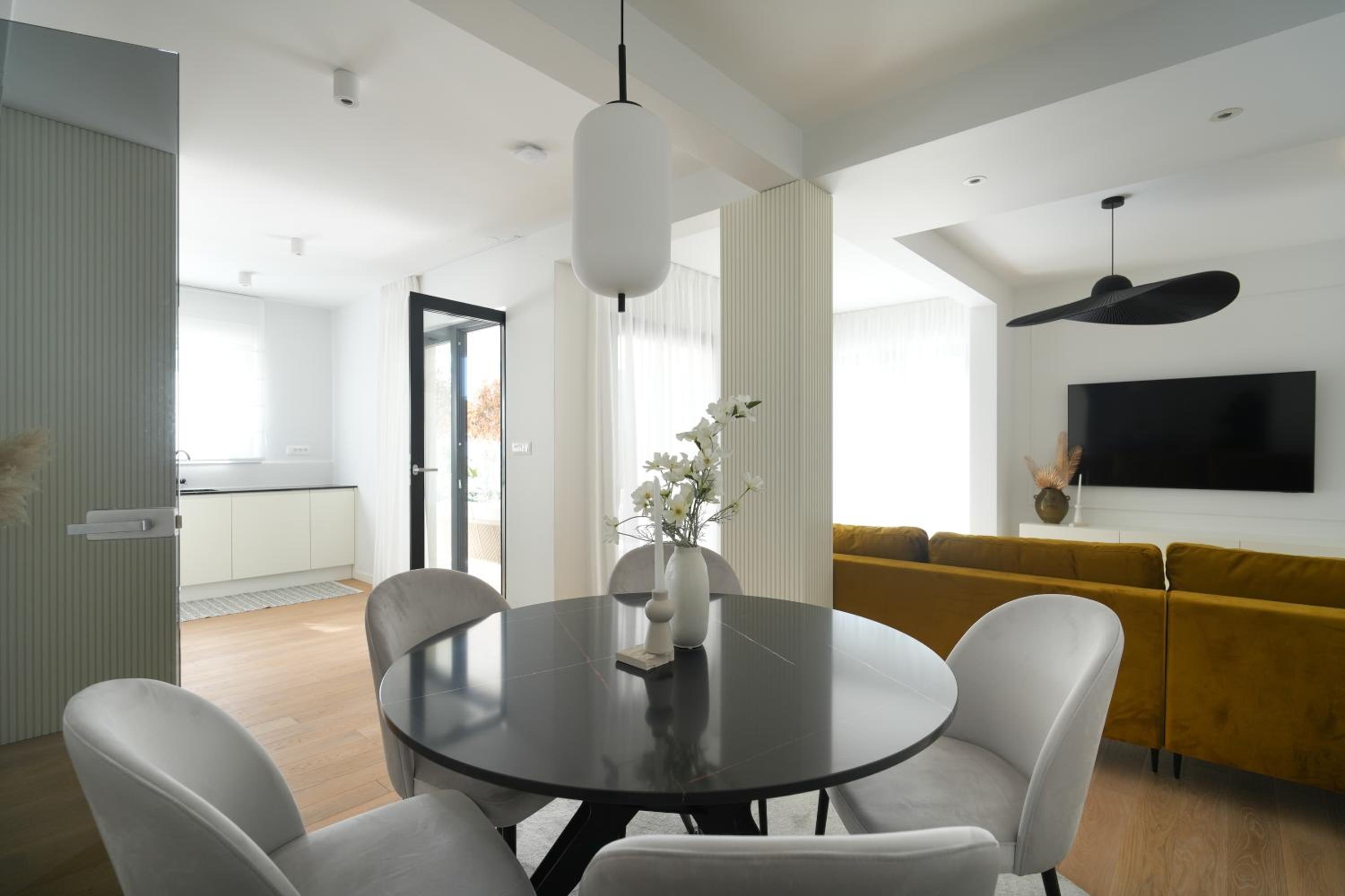 Two-Bedroom Apartment with Balcony and Sea View – Ground Floor photo 3
