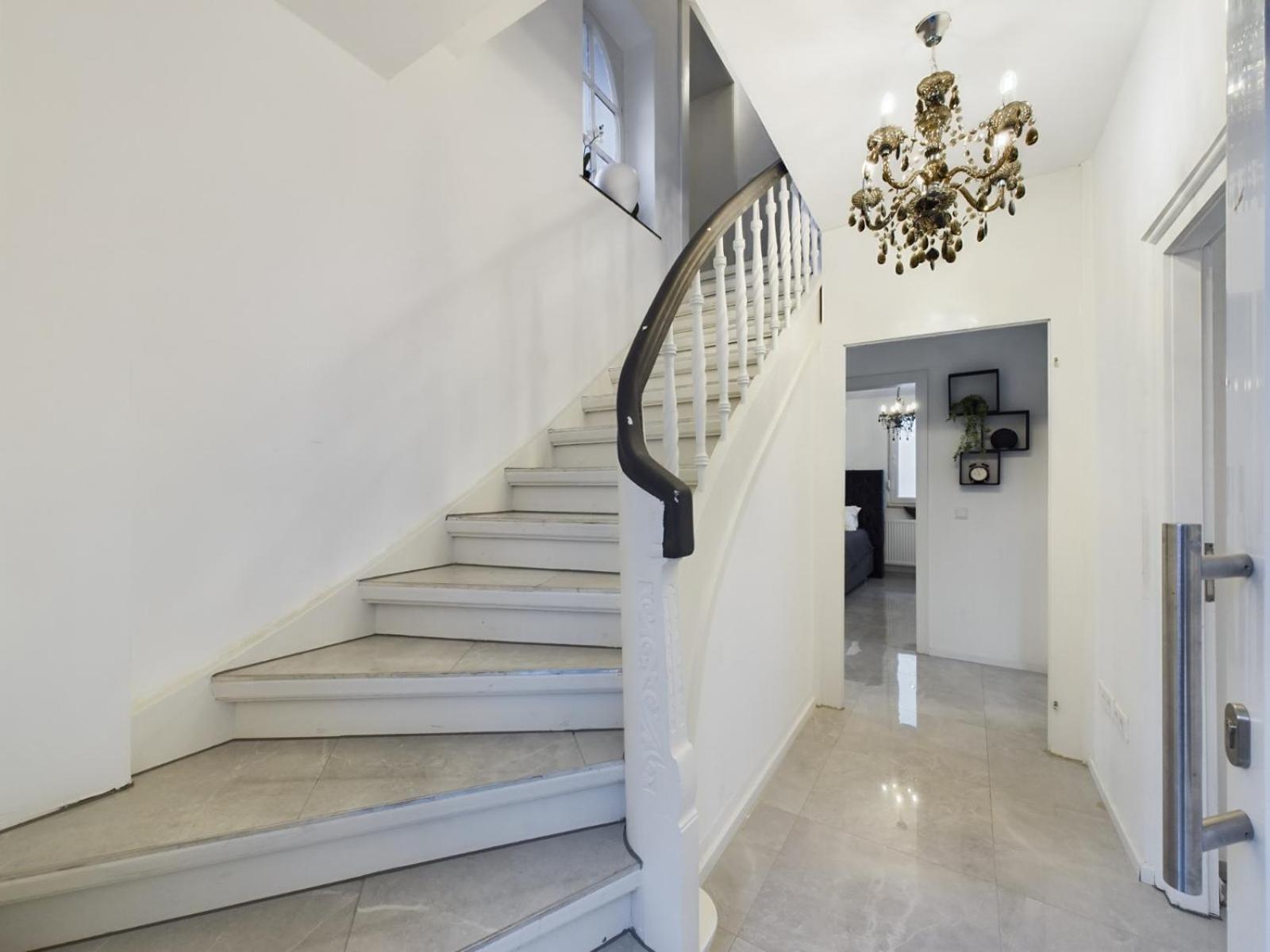 Villa photo 3