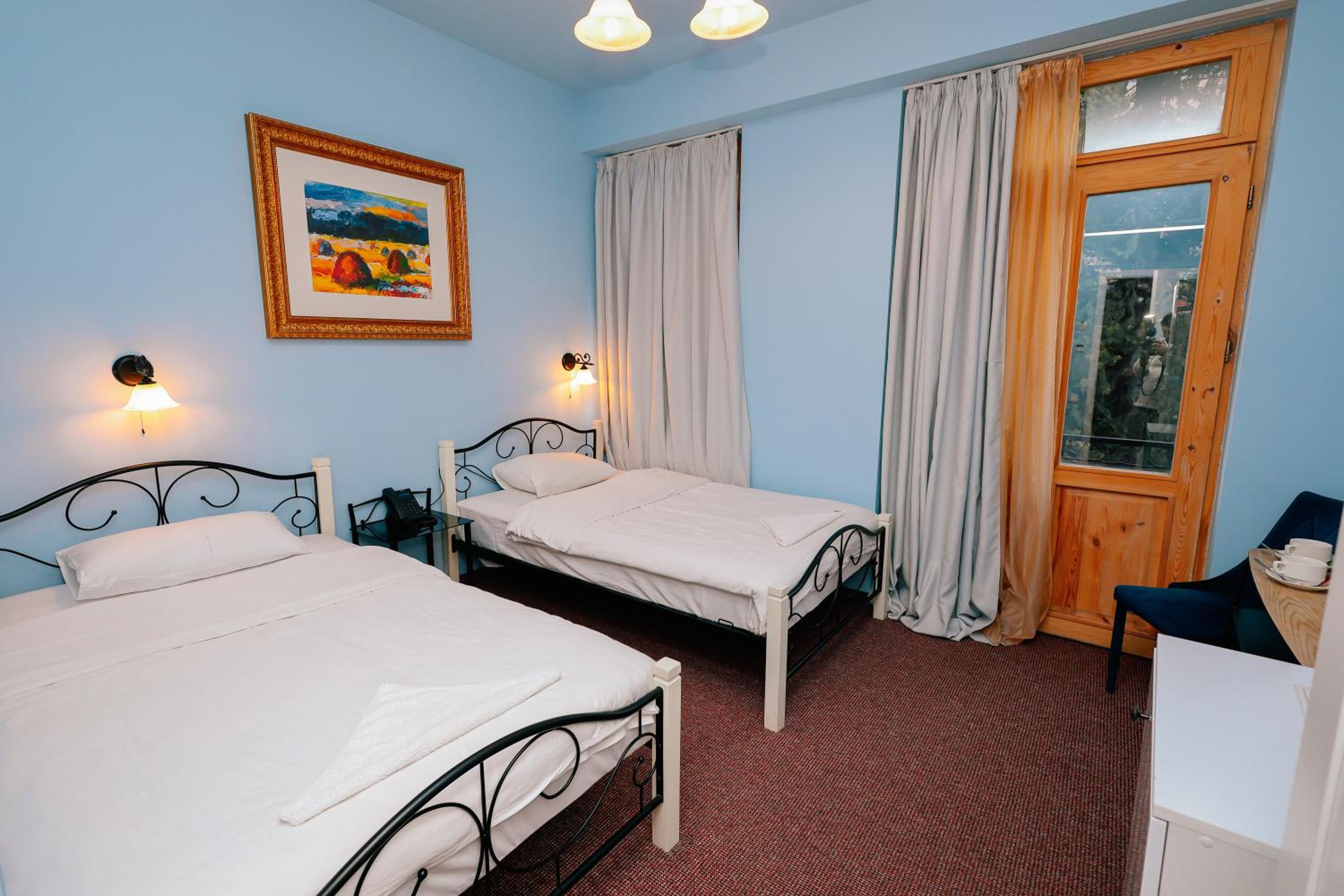 Standard Double or Twin Room - Photo 28