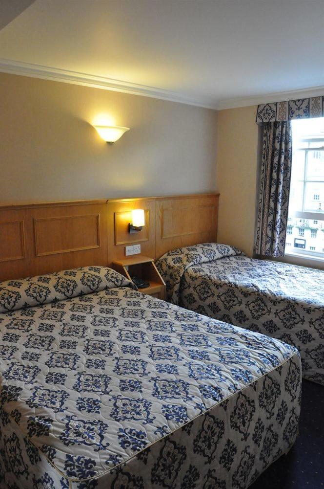 Triple Room with Bathroom photo 1