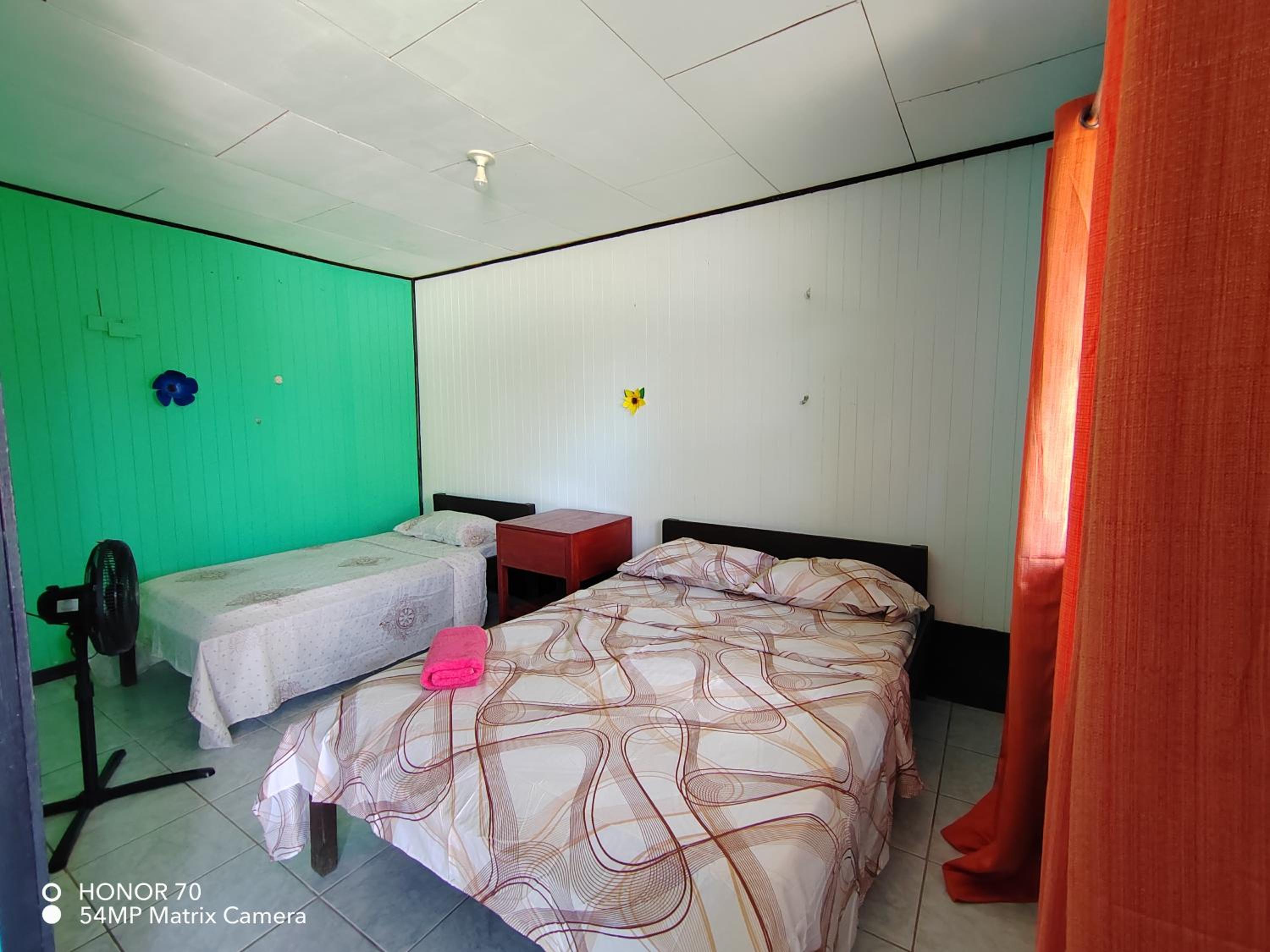 Economy Twin Room photo 1