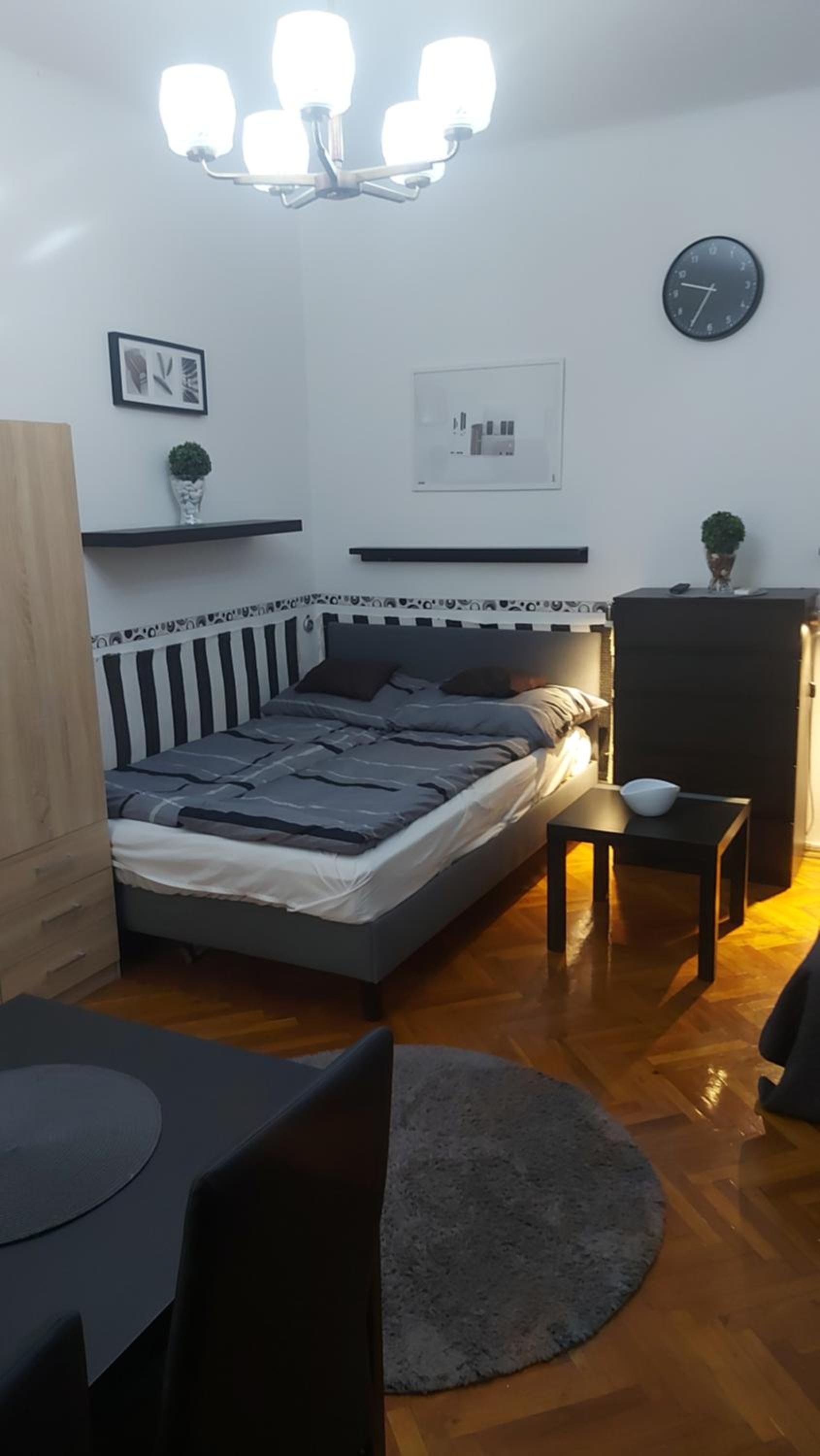 One-Bedroom Apartment - Photo 64