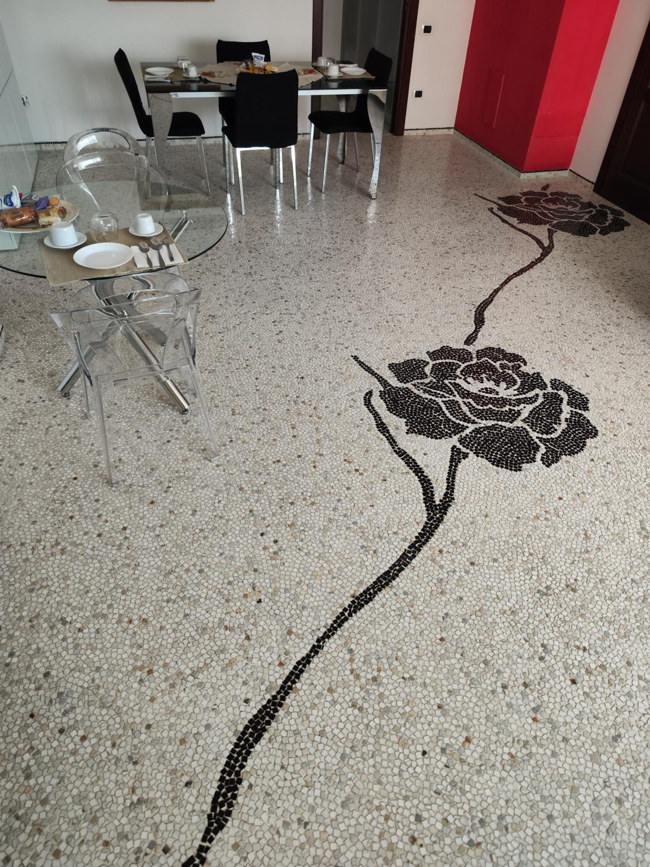 Family Room - Photo 16