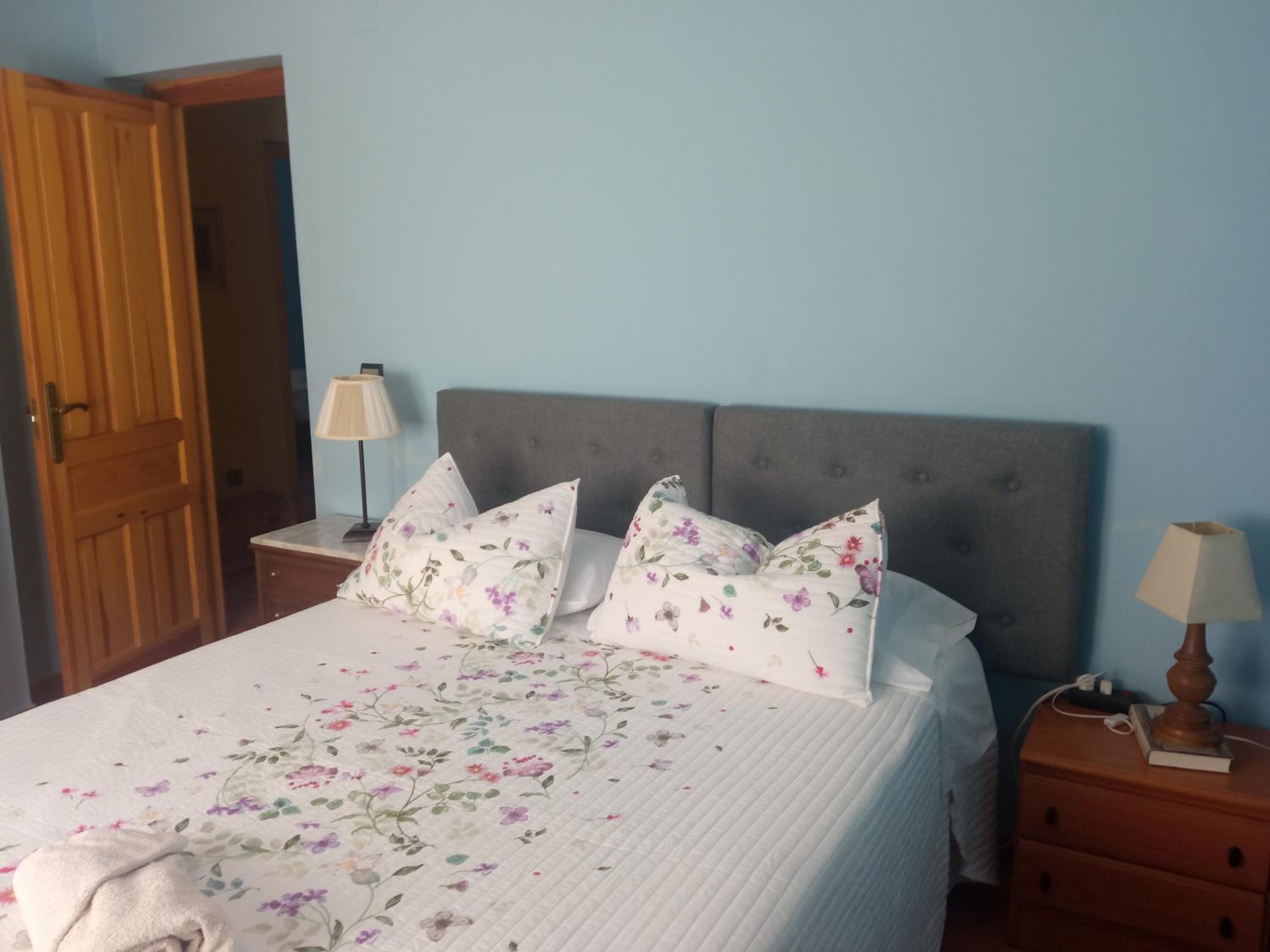 Four-Bedroom House - Photo 1