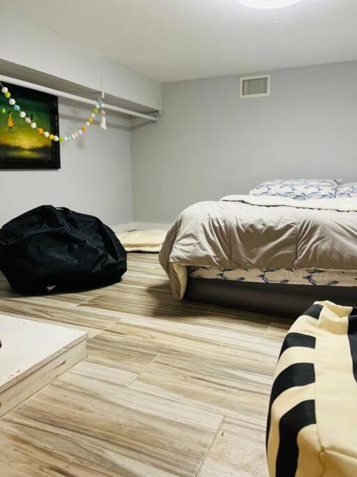 Three-Bedroom House photo 2