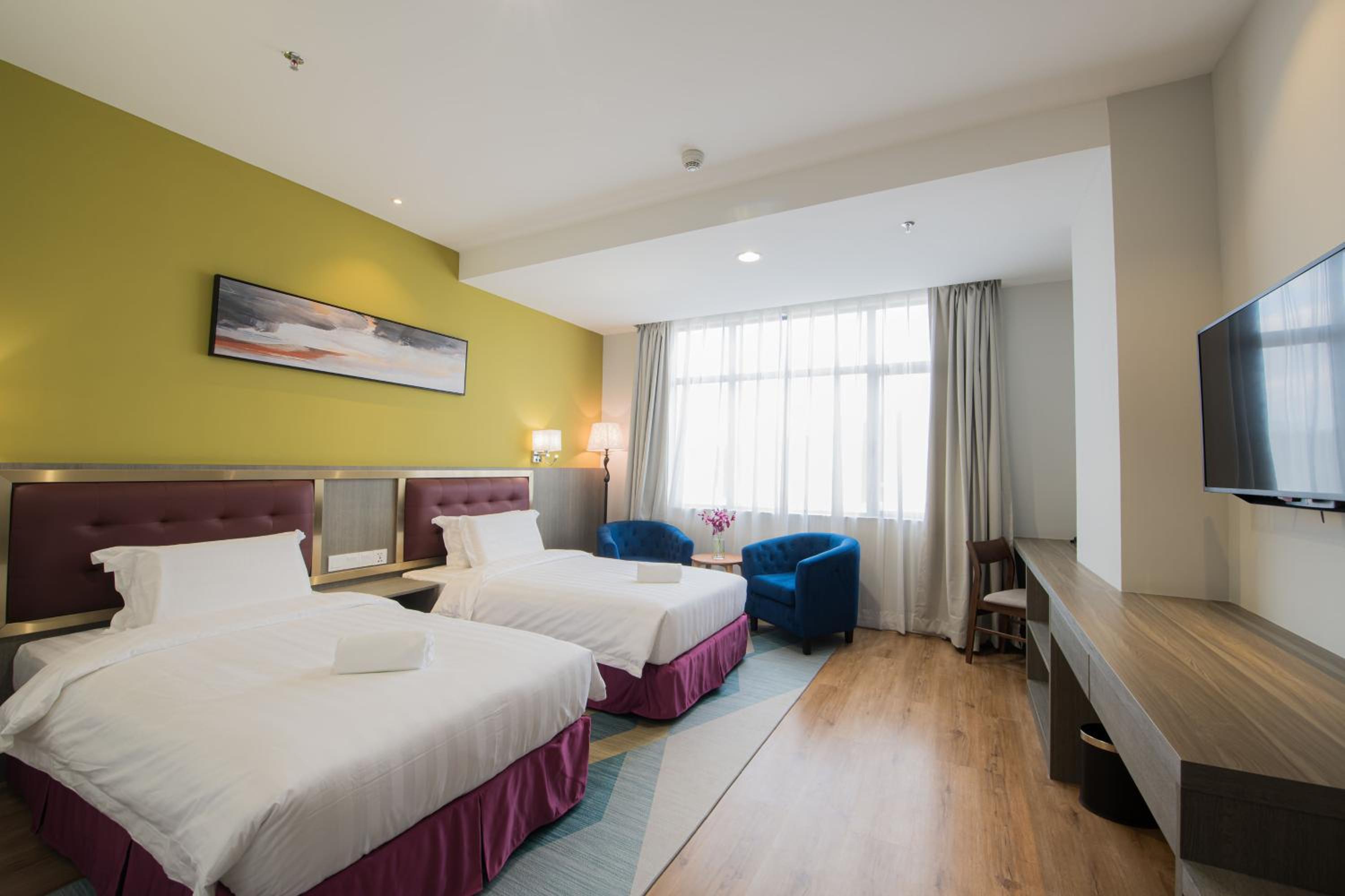 Deluxe Twin Room - Photo 1