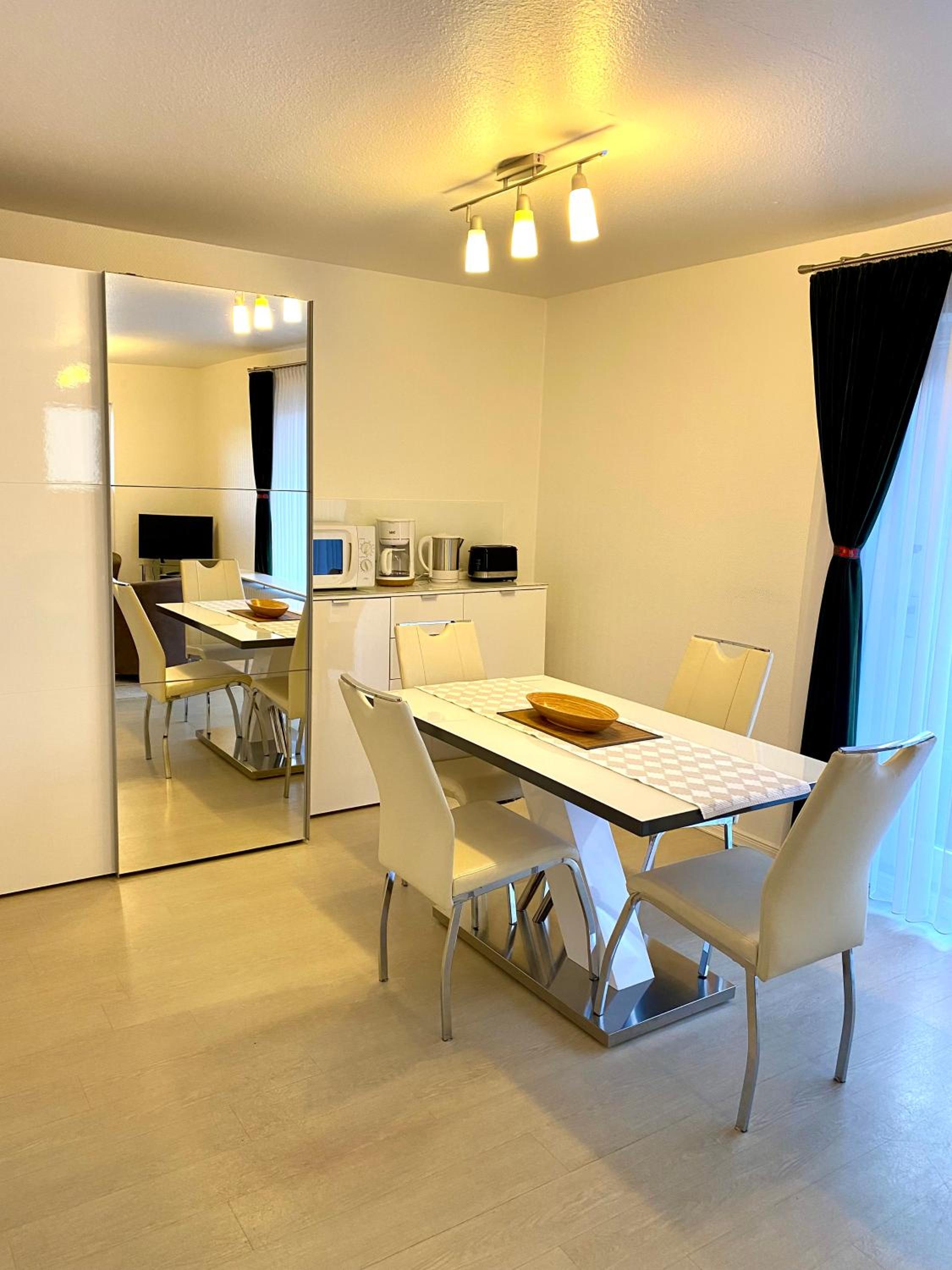 One-Bedroom Apartment photo 3