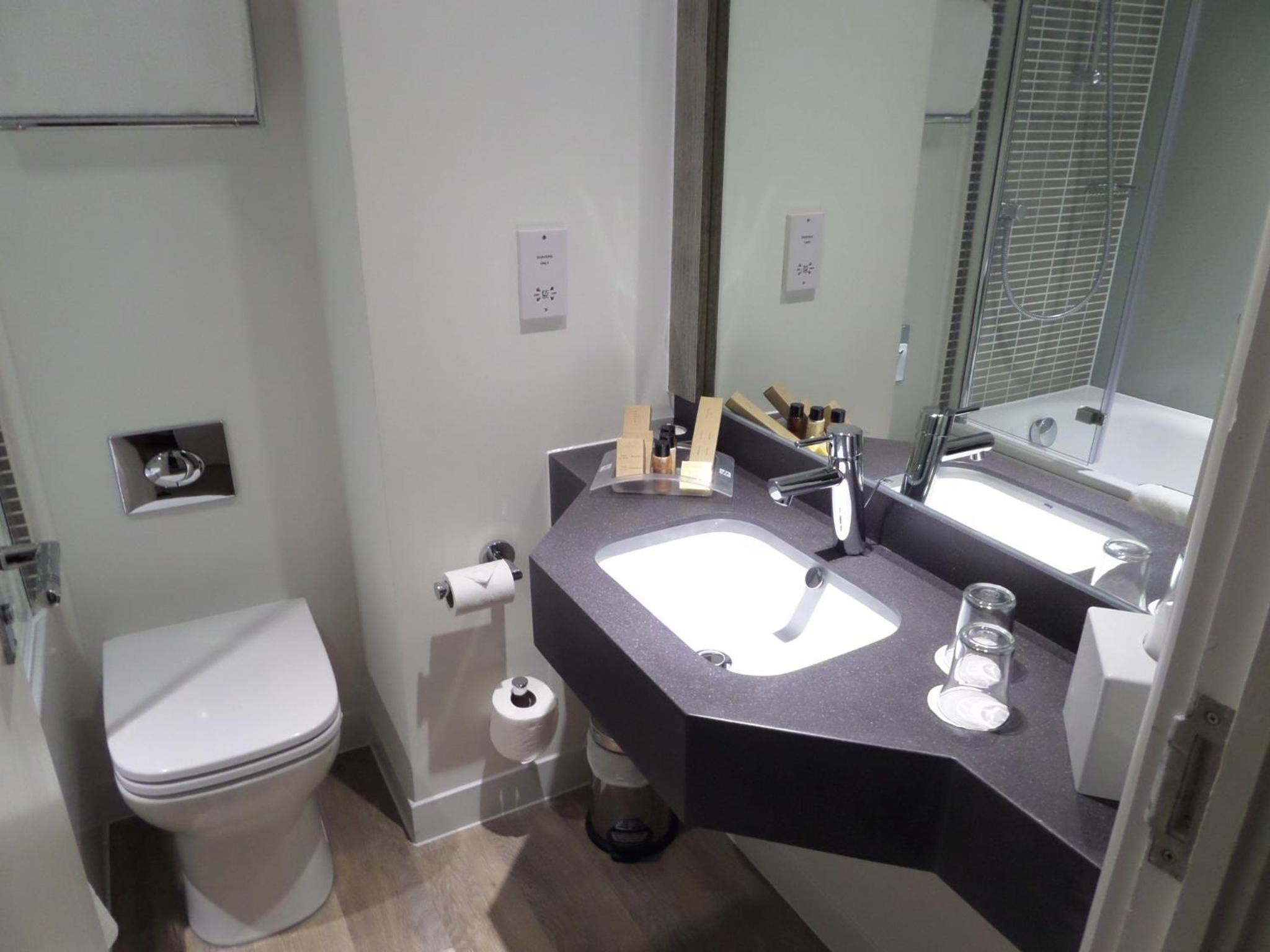 Standard Double Room with Sofa Bed - Photo 5