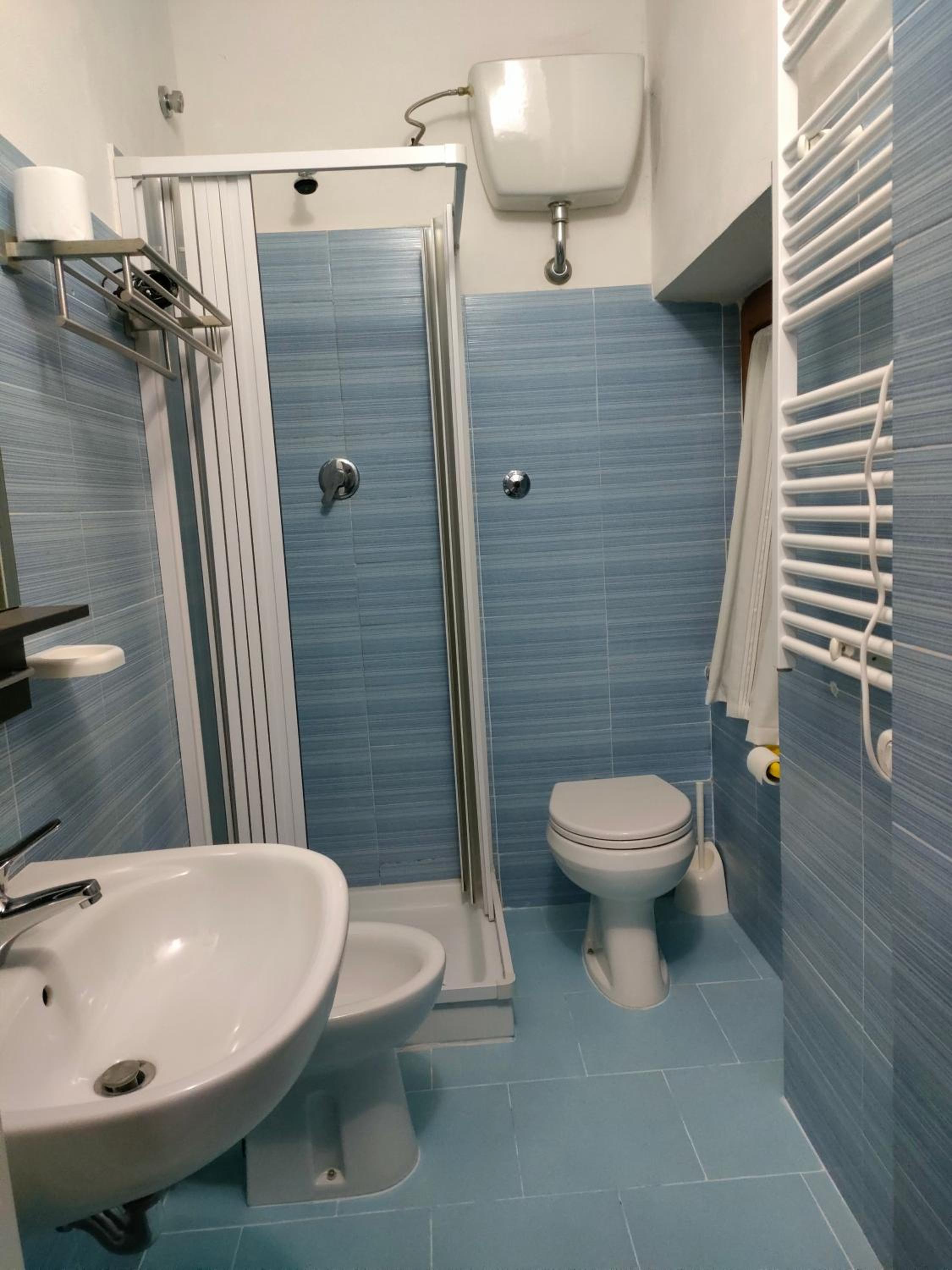 Double Room - Photo 5