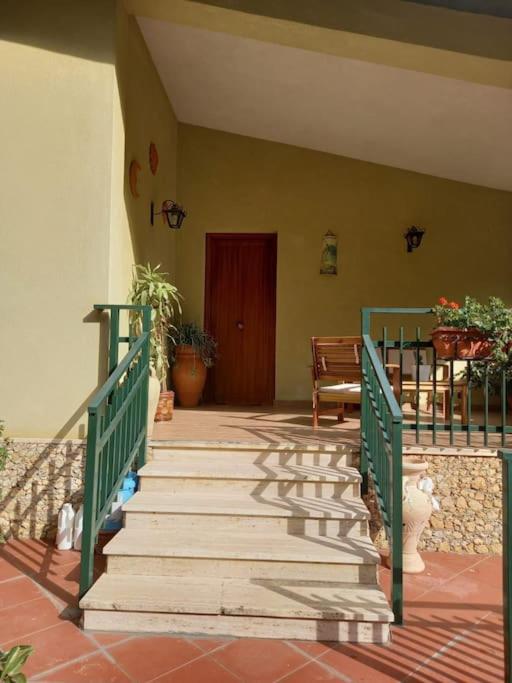 Three-Bedroom House photo 3