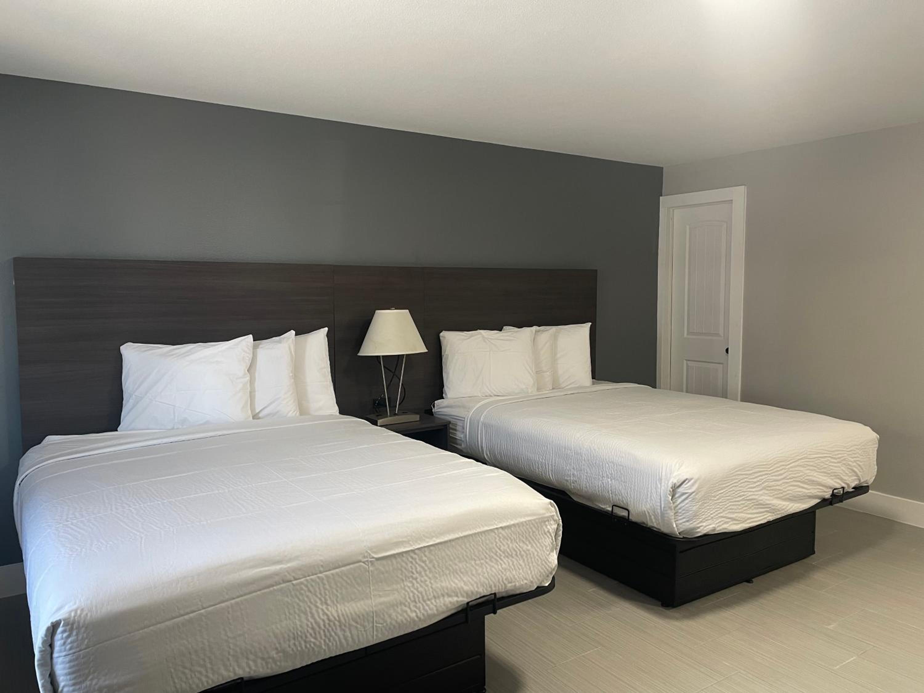 Queen Room - Photo 3